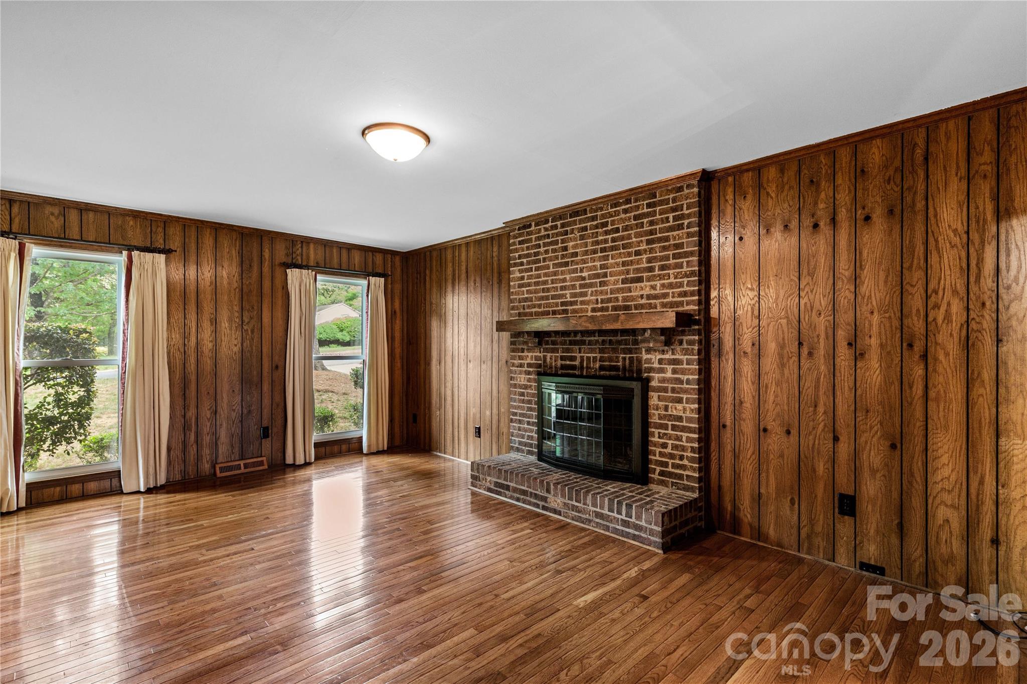 7201 Hopeton Road — Charlotte