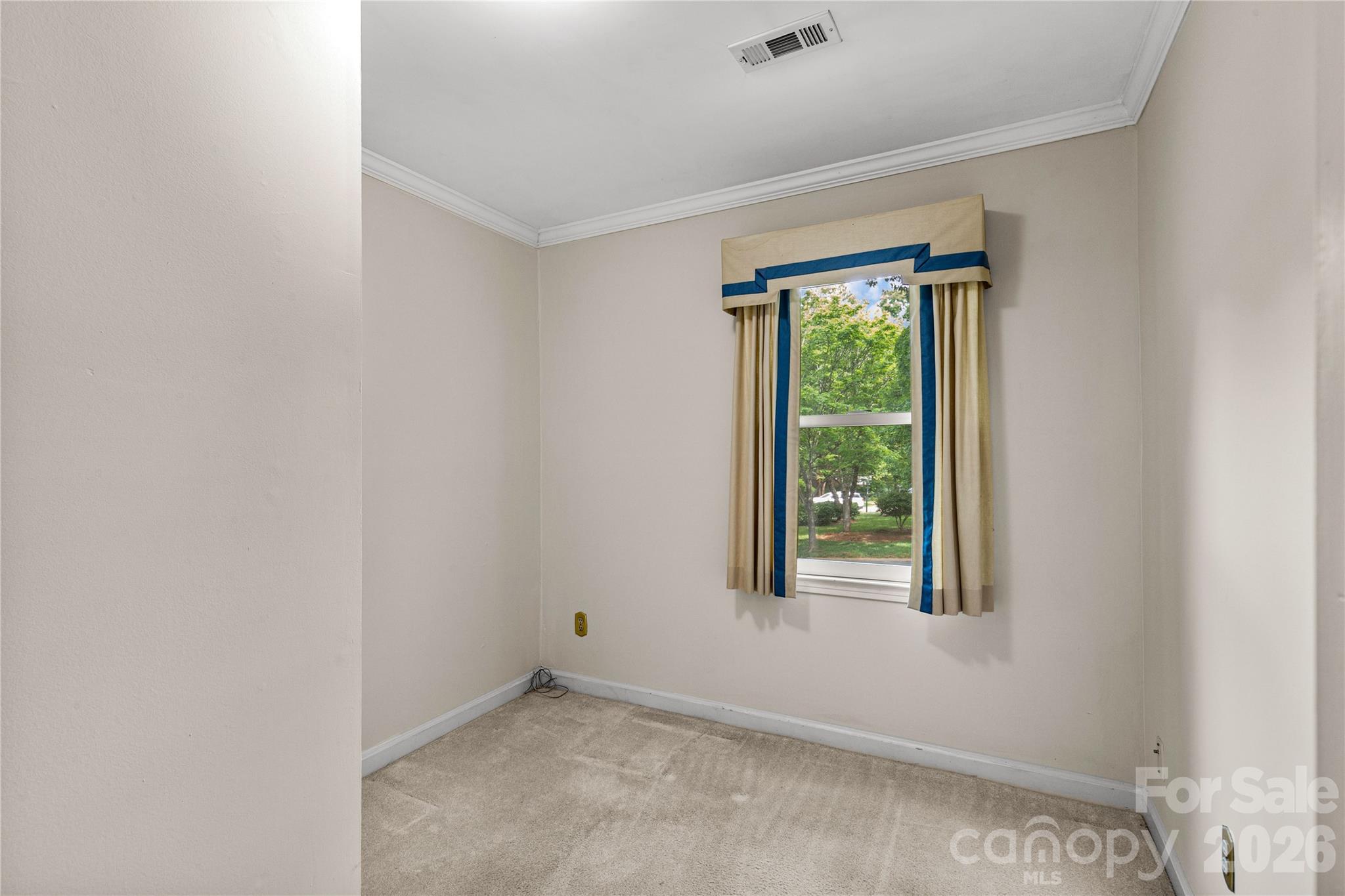 7201 Hopeton Road — Charlotte
