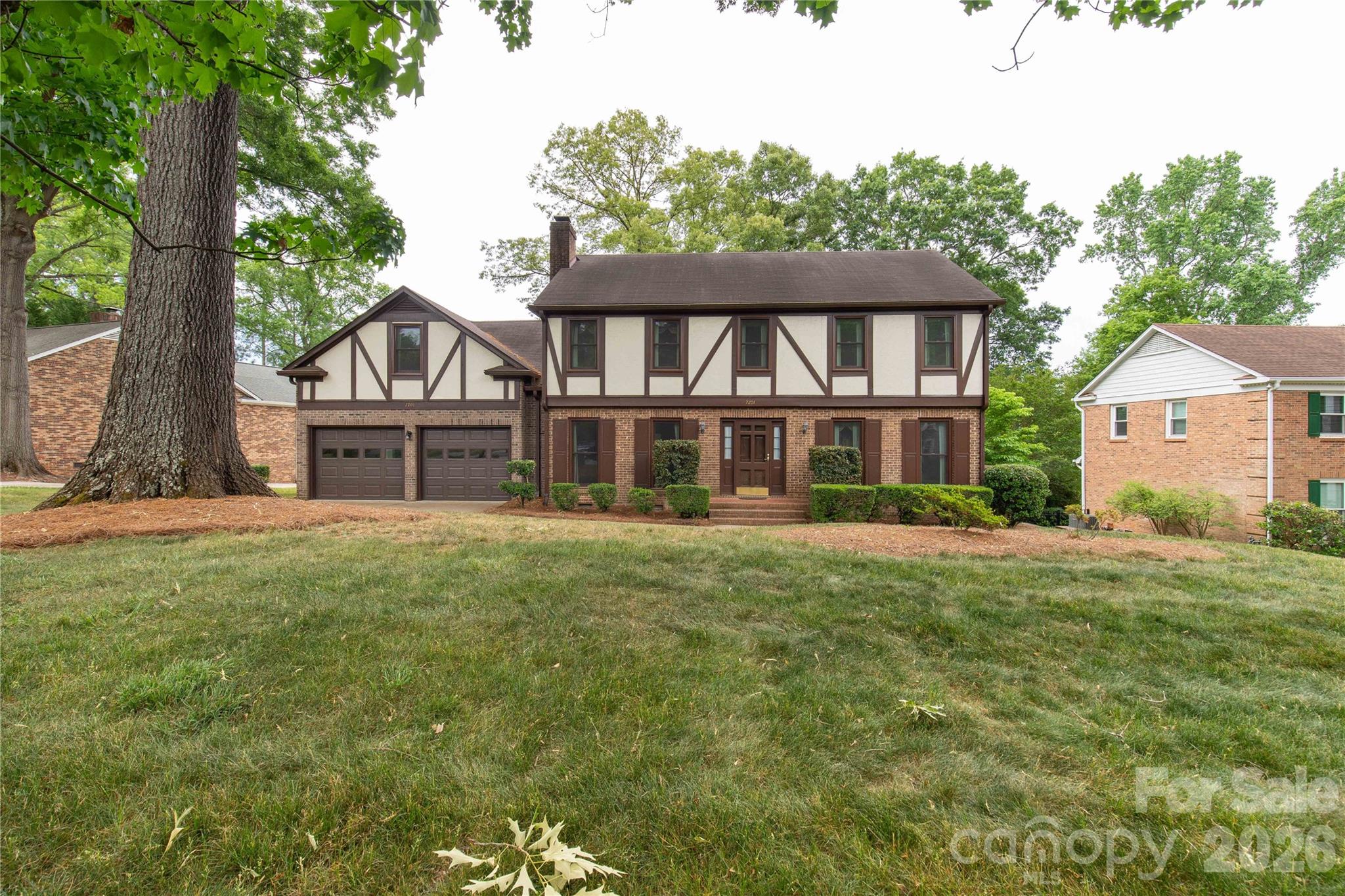 7201 Hopeton Road — Charlotte