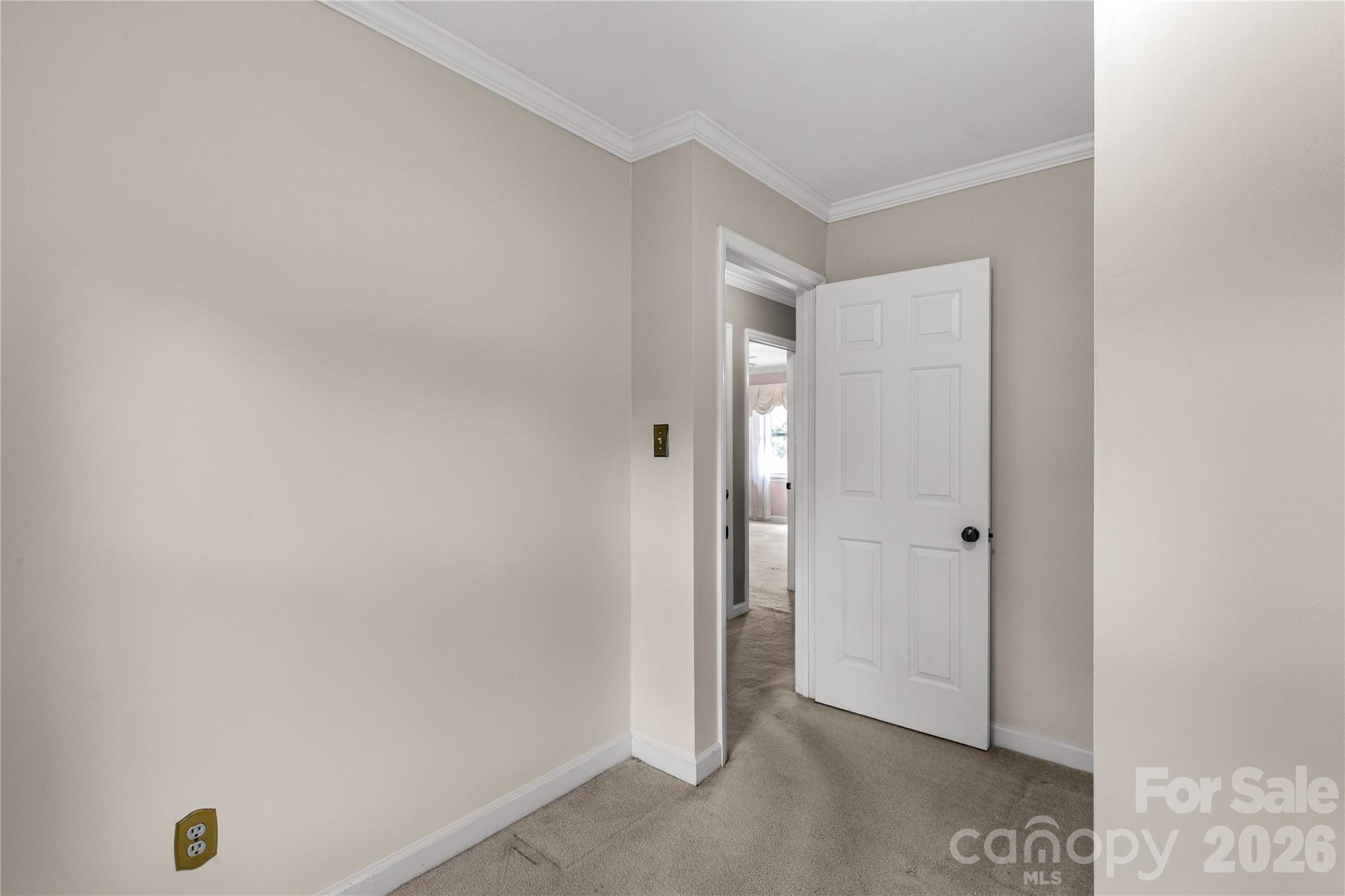 7201 Hopeton Road — Charlotte