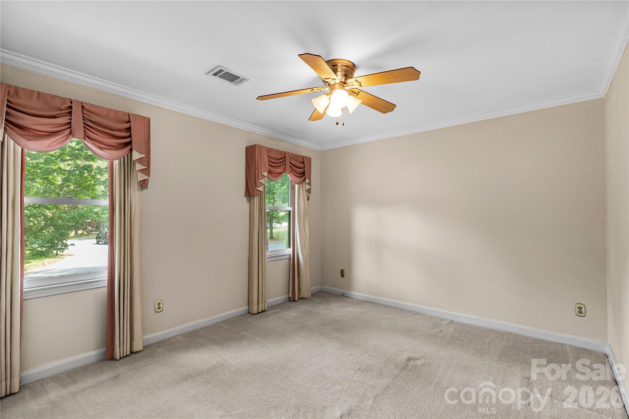 7201 Hopeton Road — Charlotte