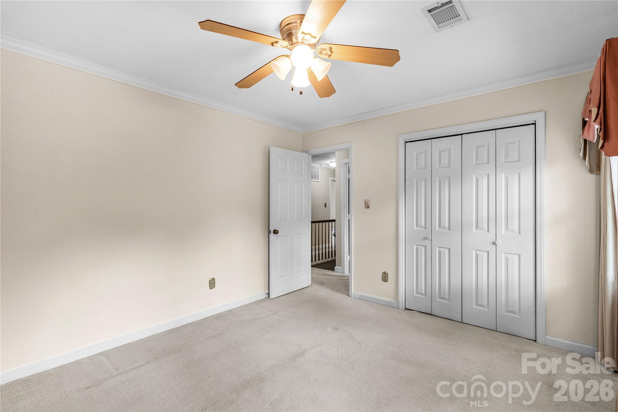 7201 Hopeton Road — Charlotte