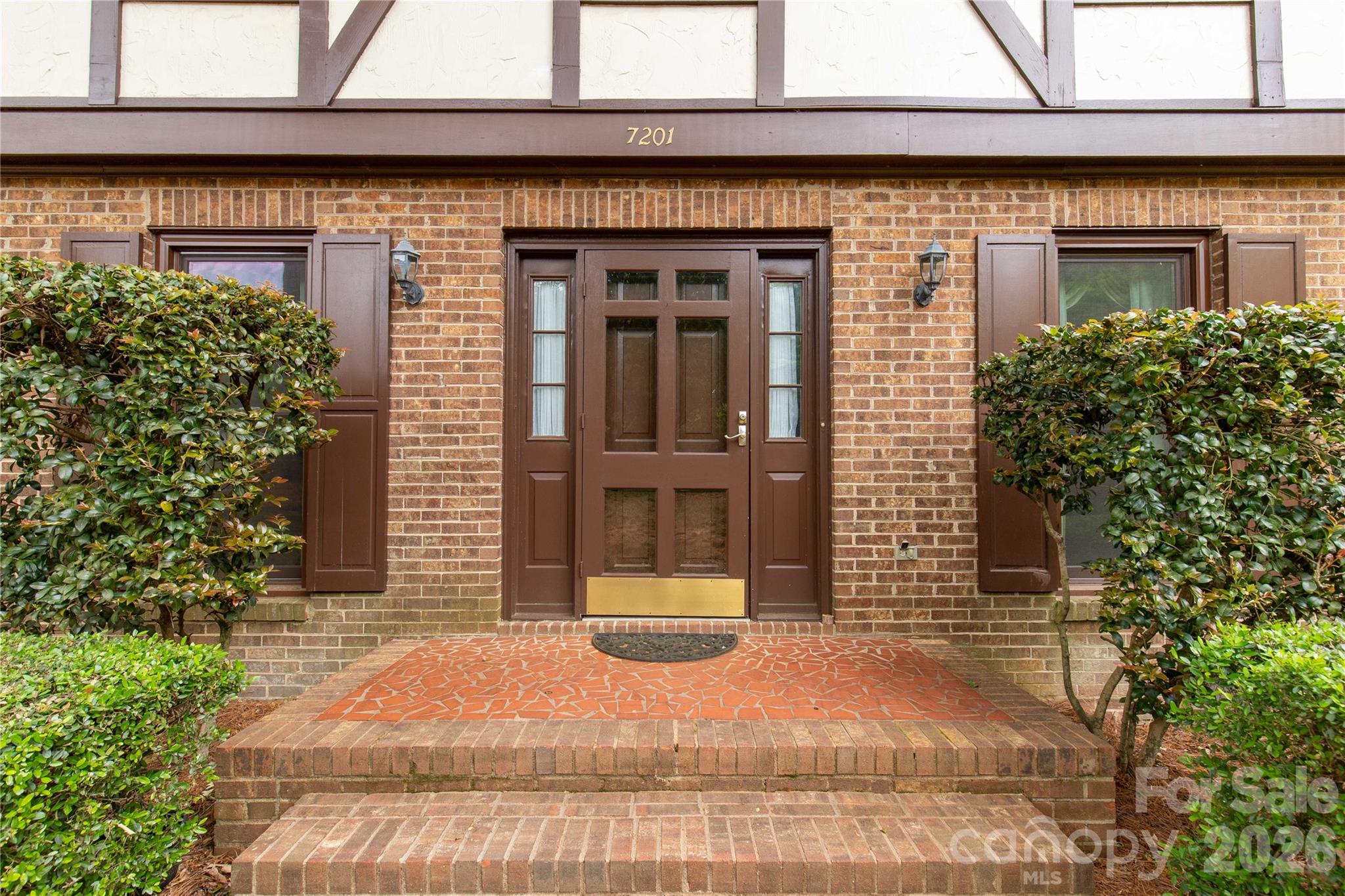 7201 Hopeton Road — Charlotte