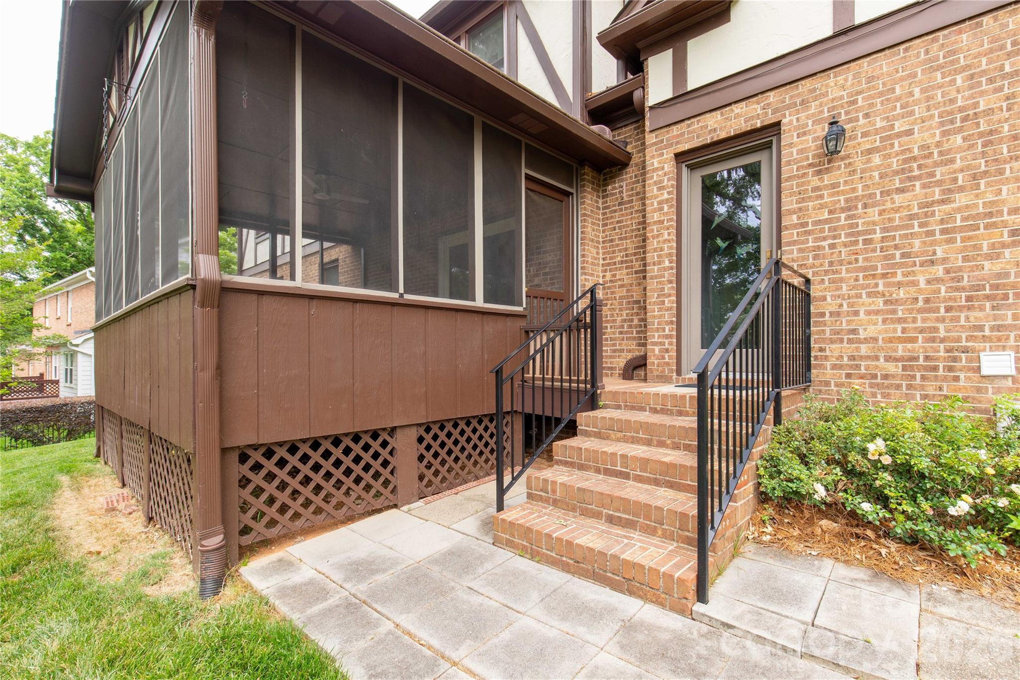 7201 Hopeton Road — Charlotte