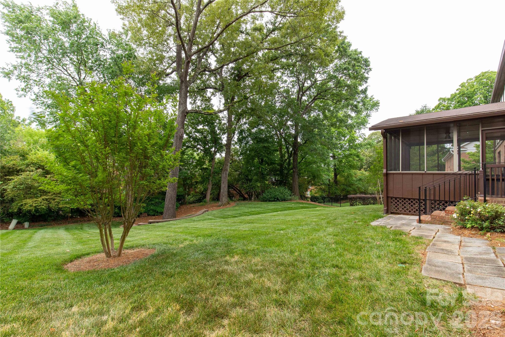 7201 Hopeton Road — Charlotte