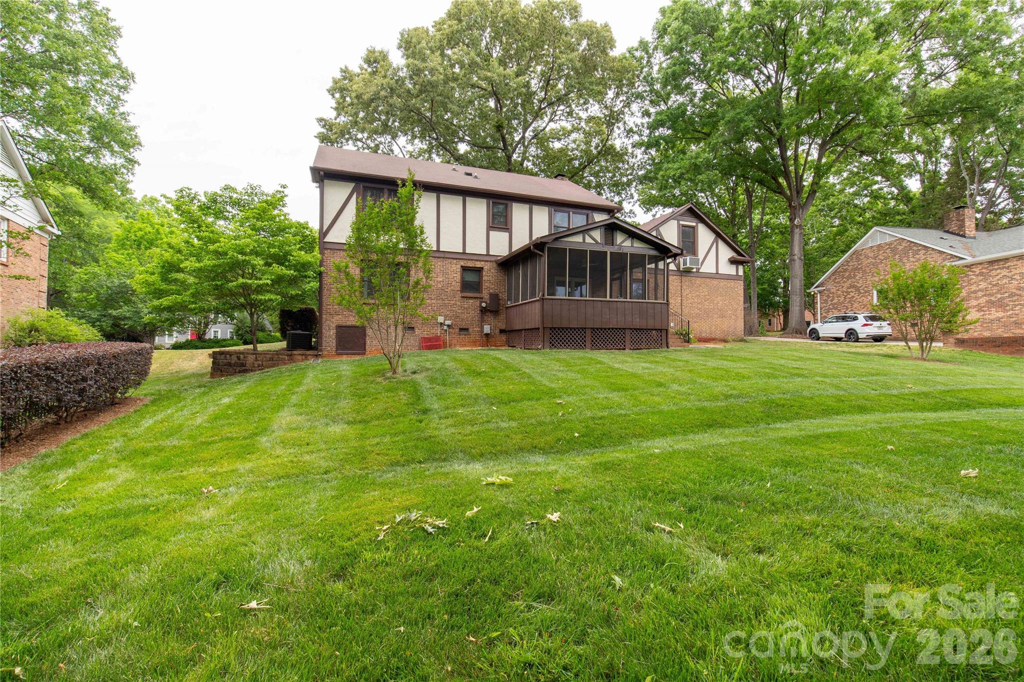 7201 Hopeton Road — Charlotte