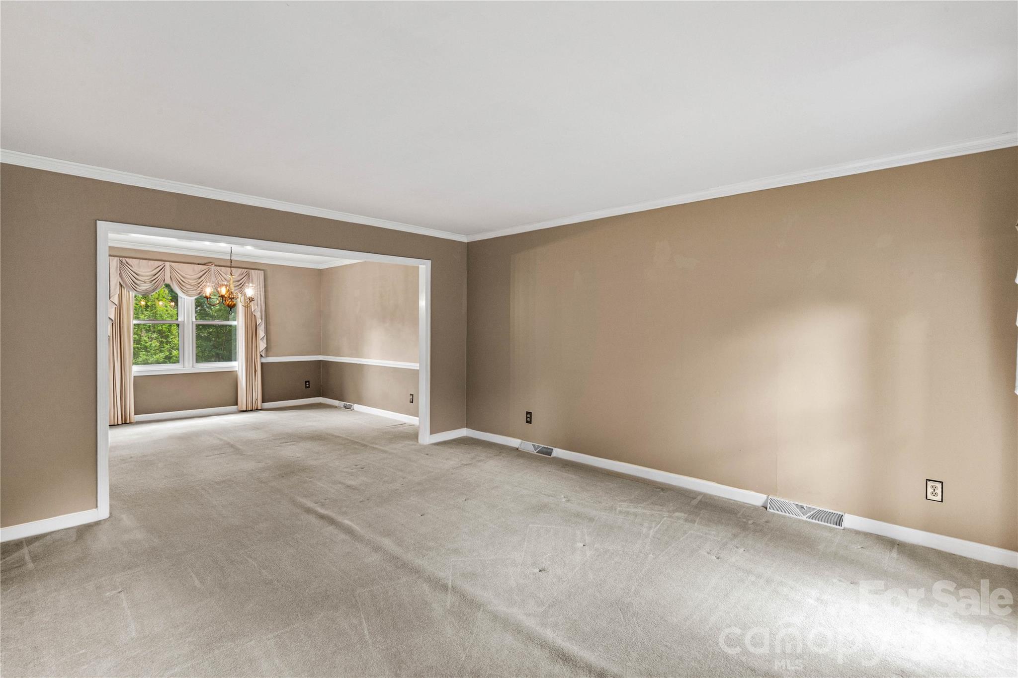 7201 Hopeton Road — Charlotte
