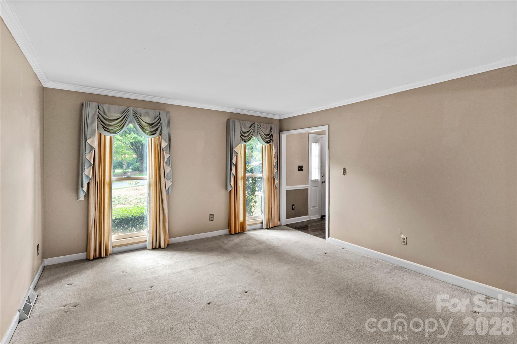 7201 Hopeton Road — Charlotte