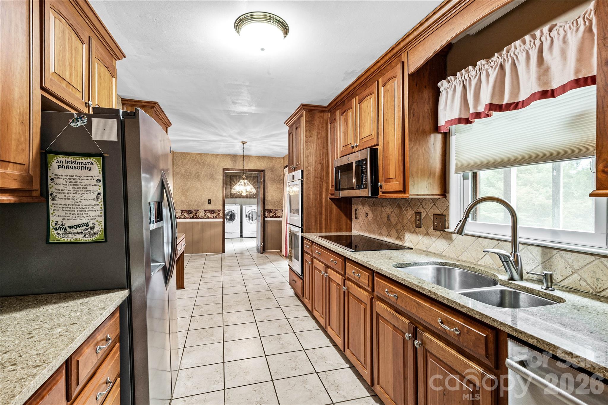 7201 Hopeton Road — Charlotte