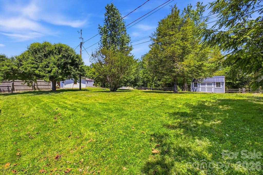 88 Lost Creek Drive — Flat Rock