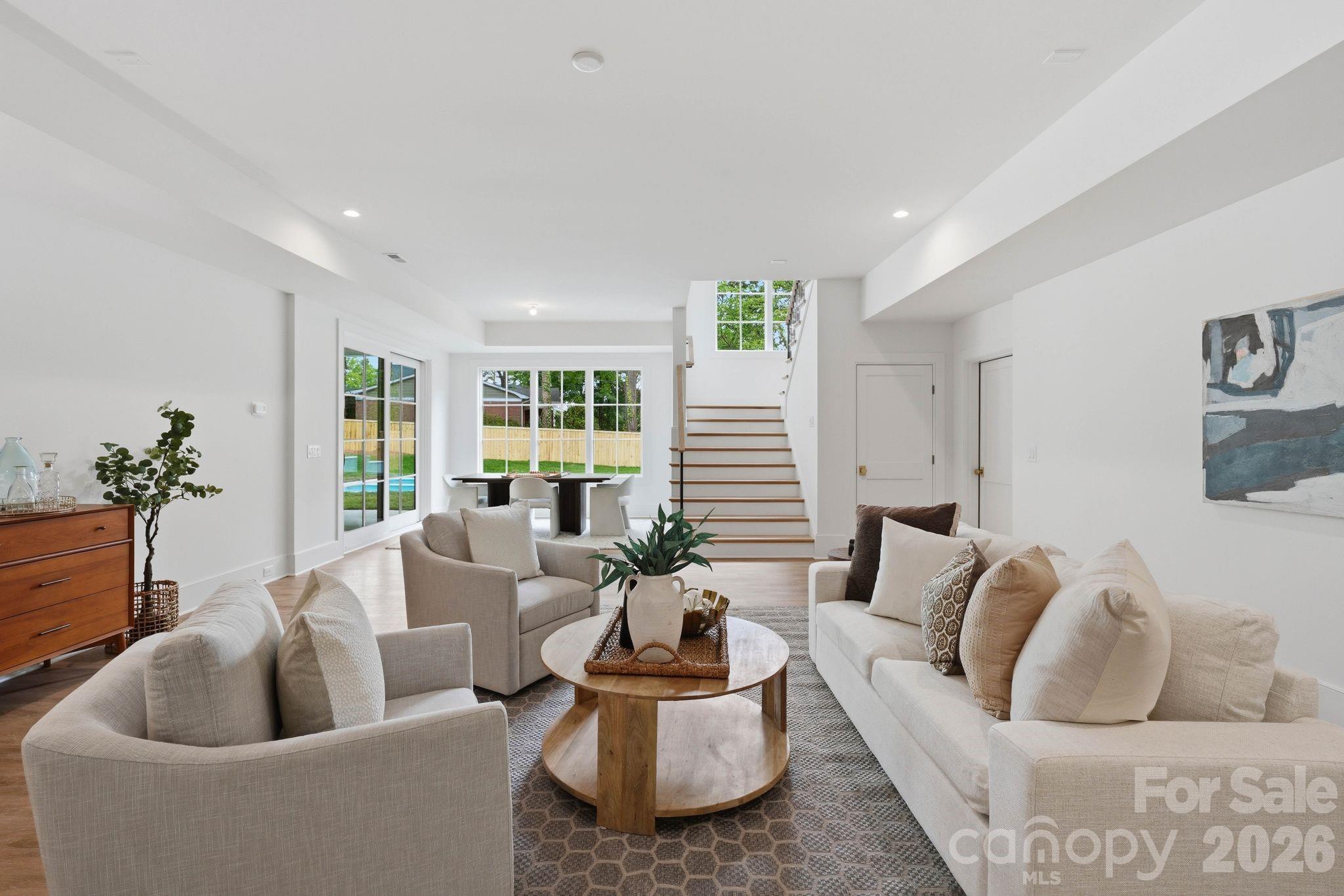 539 Mammoth Oaks Drive — Charlotte