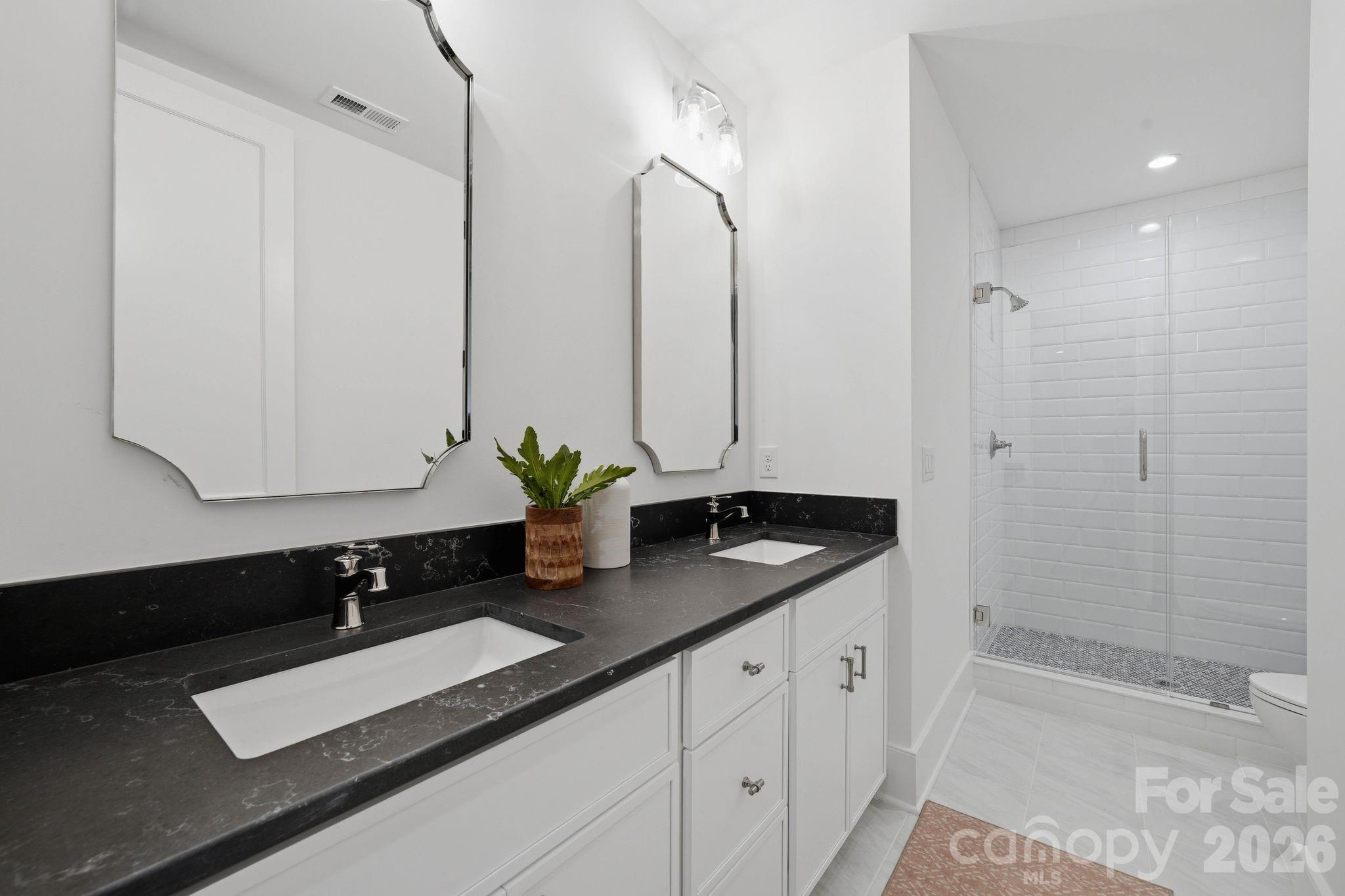 539 Mammoth Oaks Drive — Charlotte