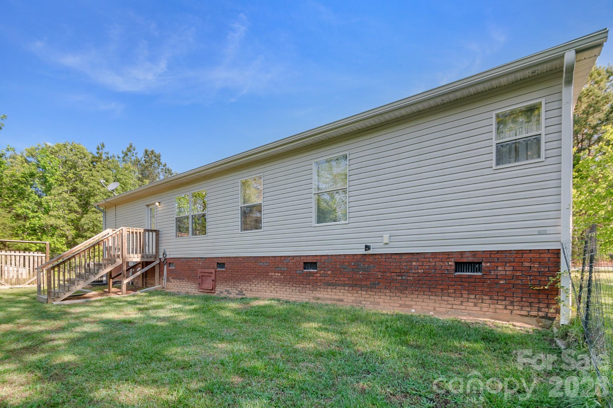 728 Preston Brooks Drive — Catawba