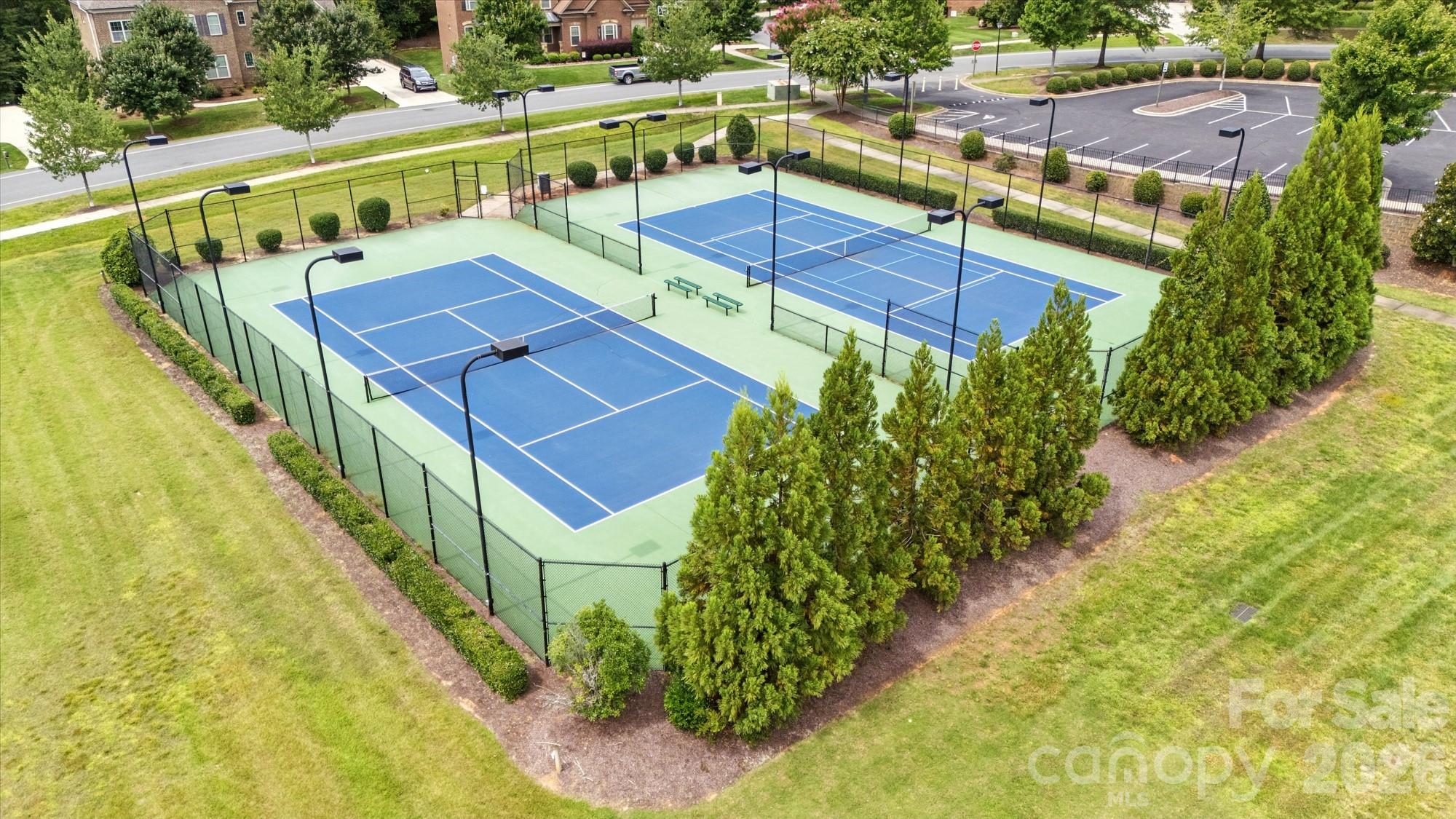 13056 Long Common Parkway — Huntersville