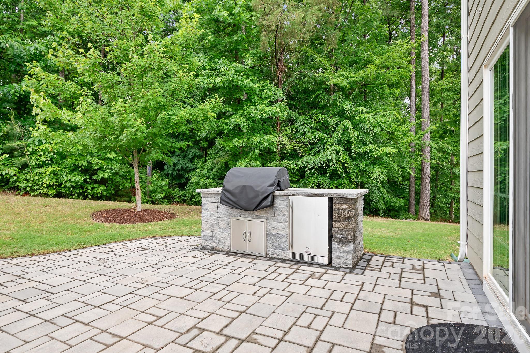 9233 Hollow Bend Drive — Huntersville