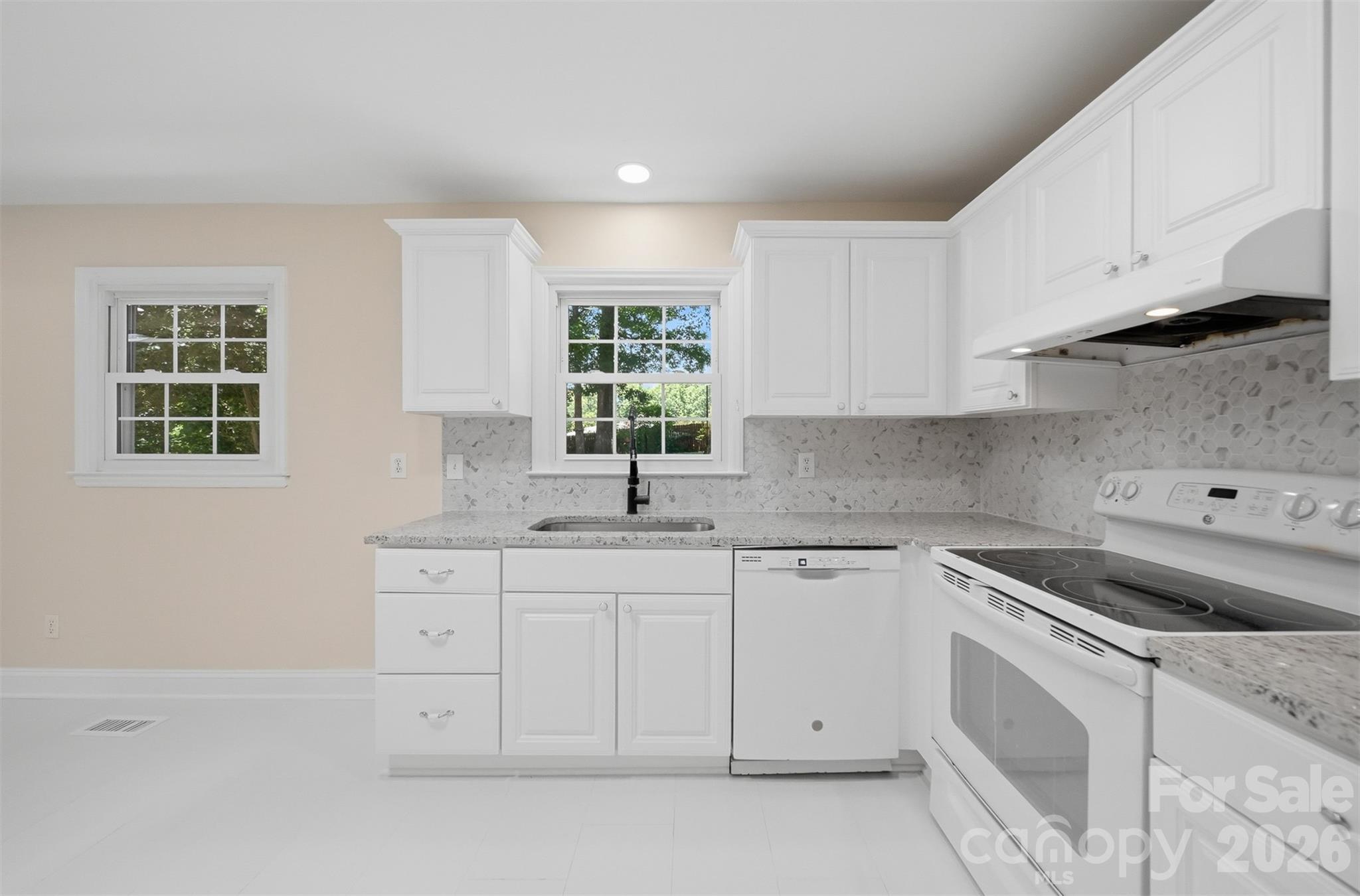 1409 Woodberry Road — Charlotte