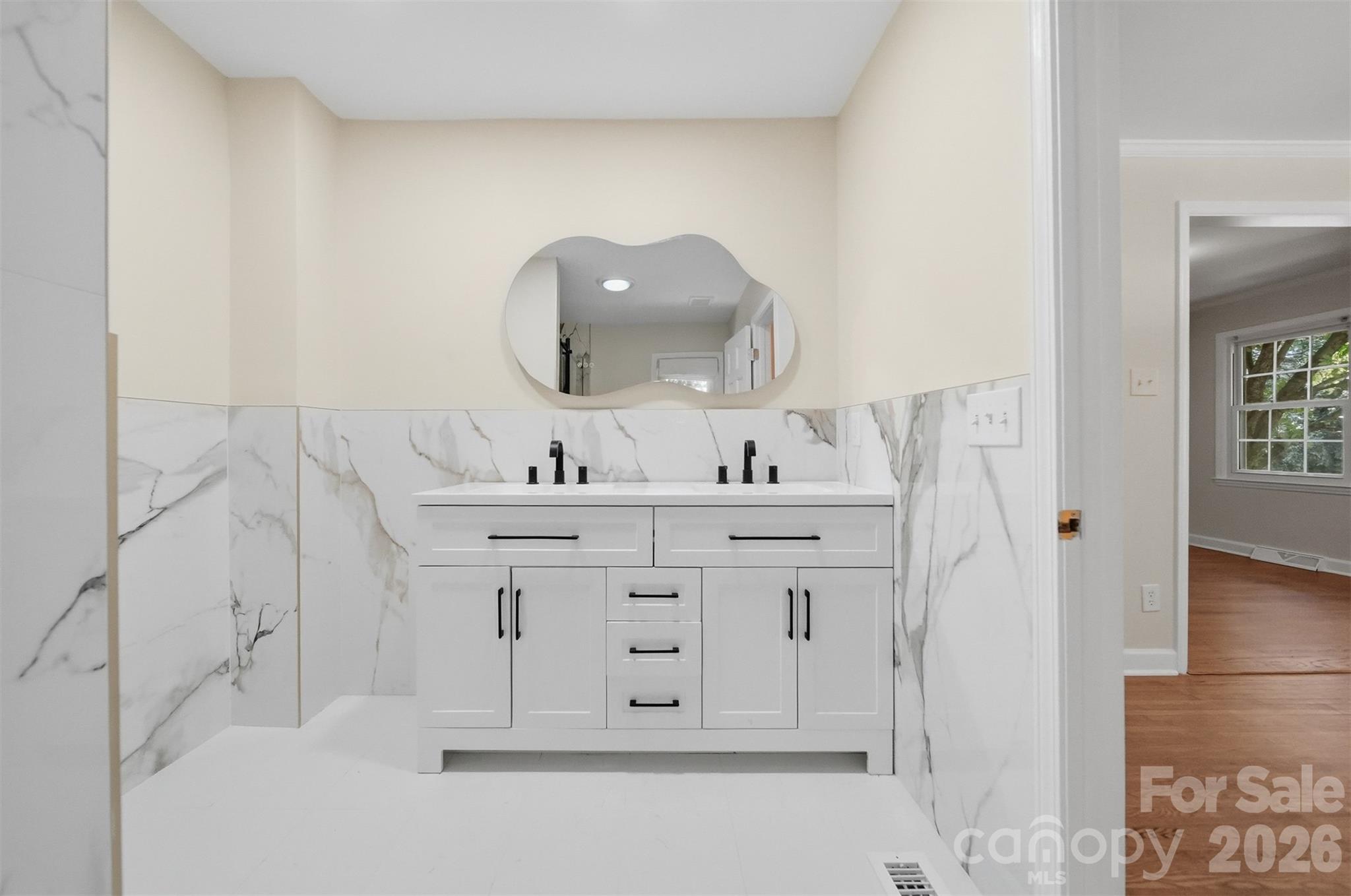 1409 Woodberry Road — Charlotte