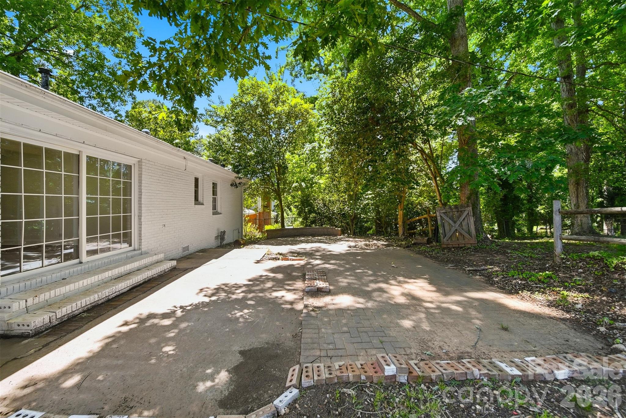 1409 Woodberry Road — Charlotte