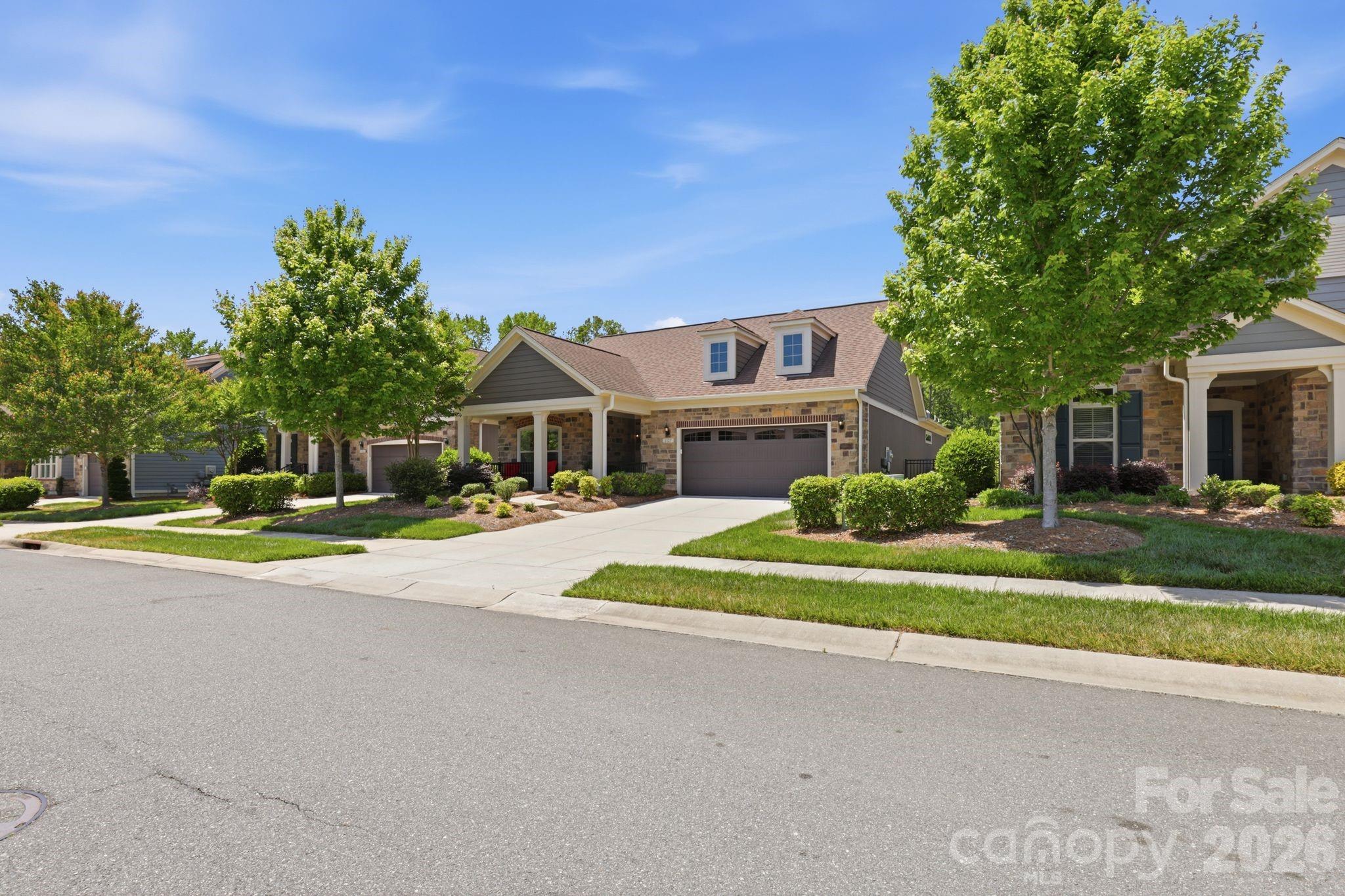 1327 Garden Vista Drive — Matthews
