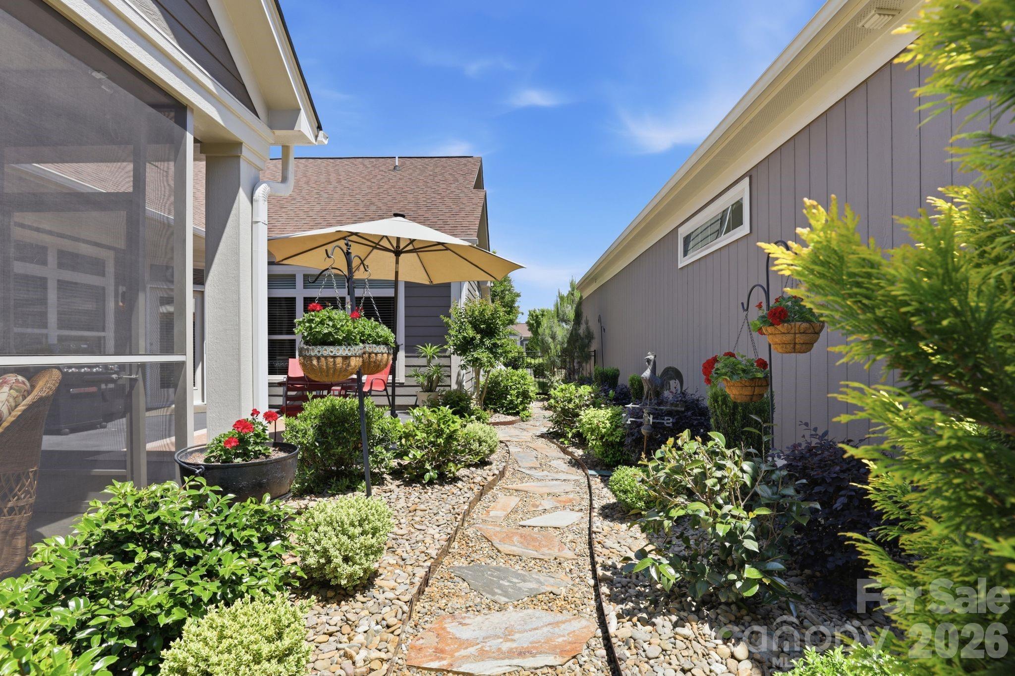1327 Garden Vista Drive — Matthews