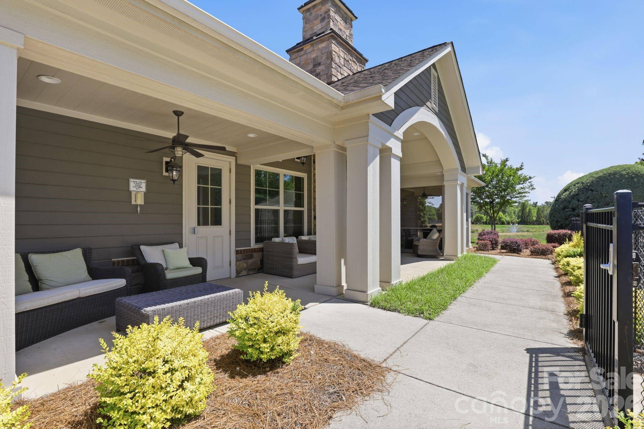 1327 Garden Vista Drive — Matthews