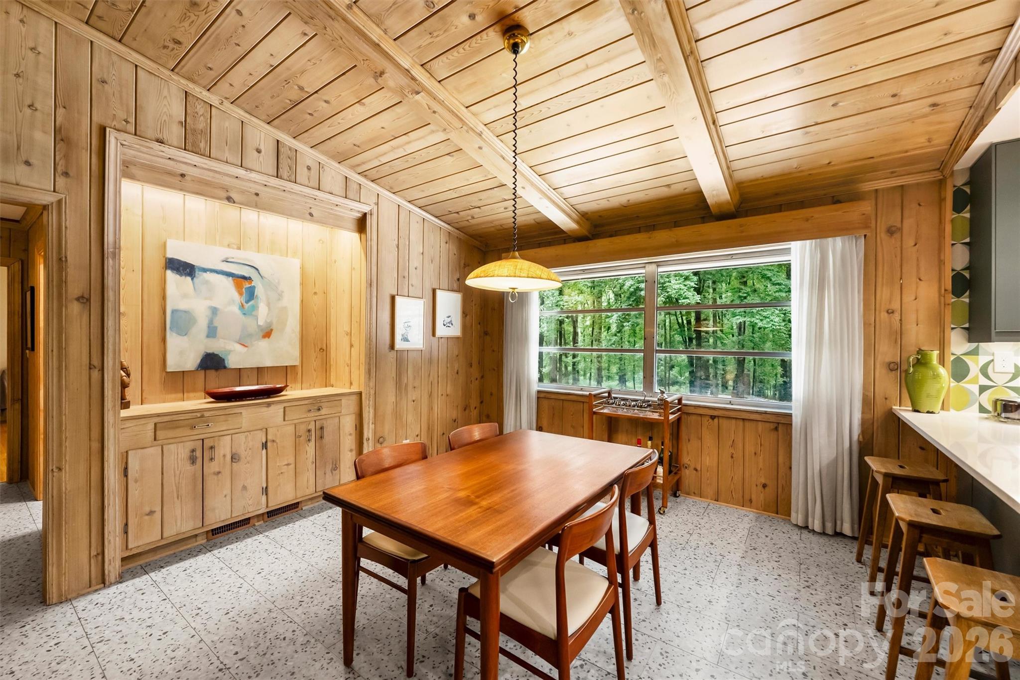 1916 Fair Forest Drive — Matthews