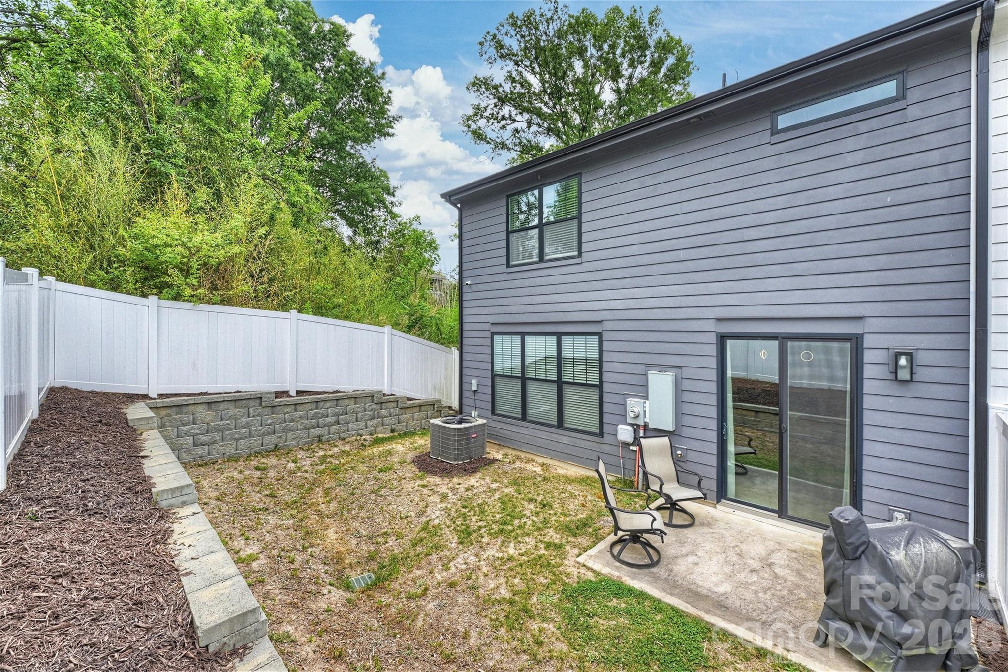 1517 Falcon Street — Charlotte