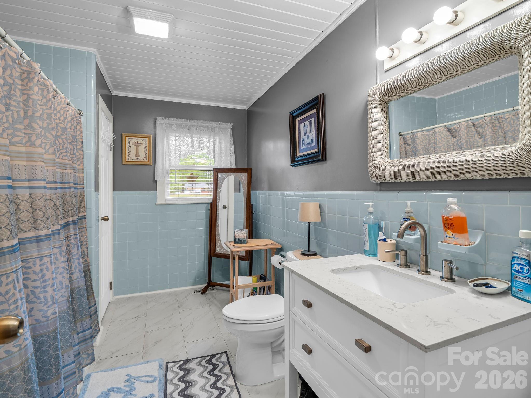 408 Hollis Road — Ellenboro