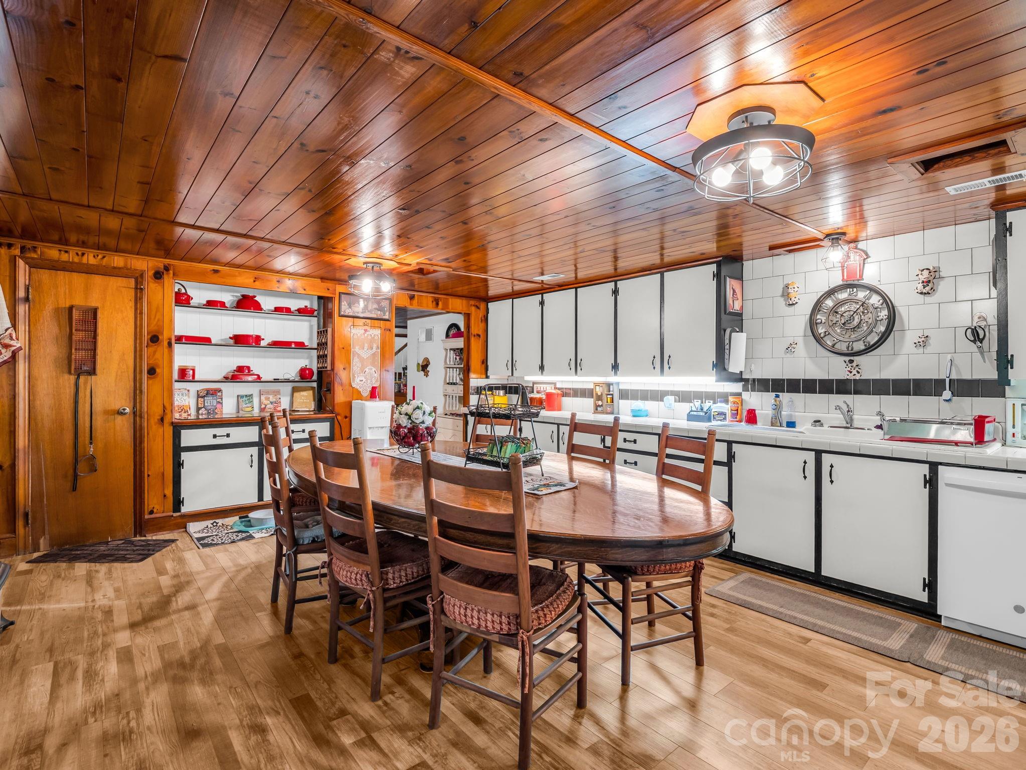 408 Hollis Road — Ellenboro