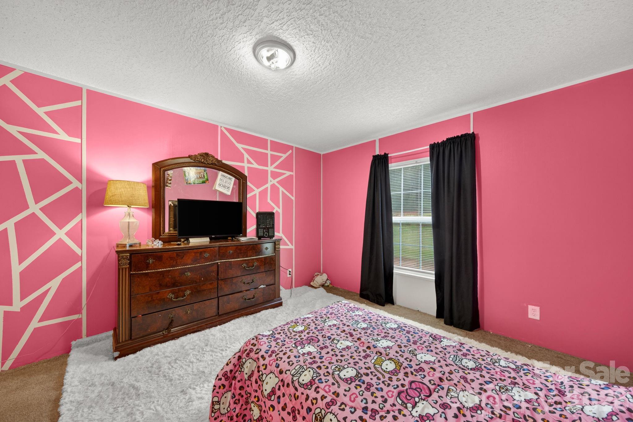 6956 Jamestowne Road — Lancaster