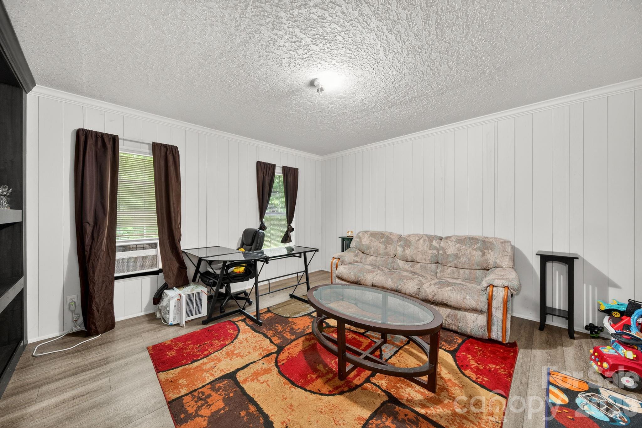 6956 Jamestowne Road — Lancaster