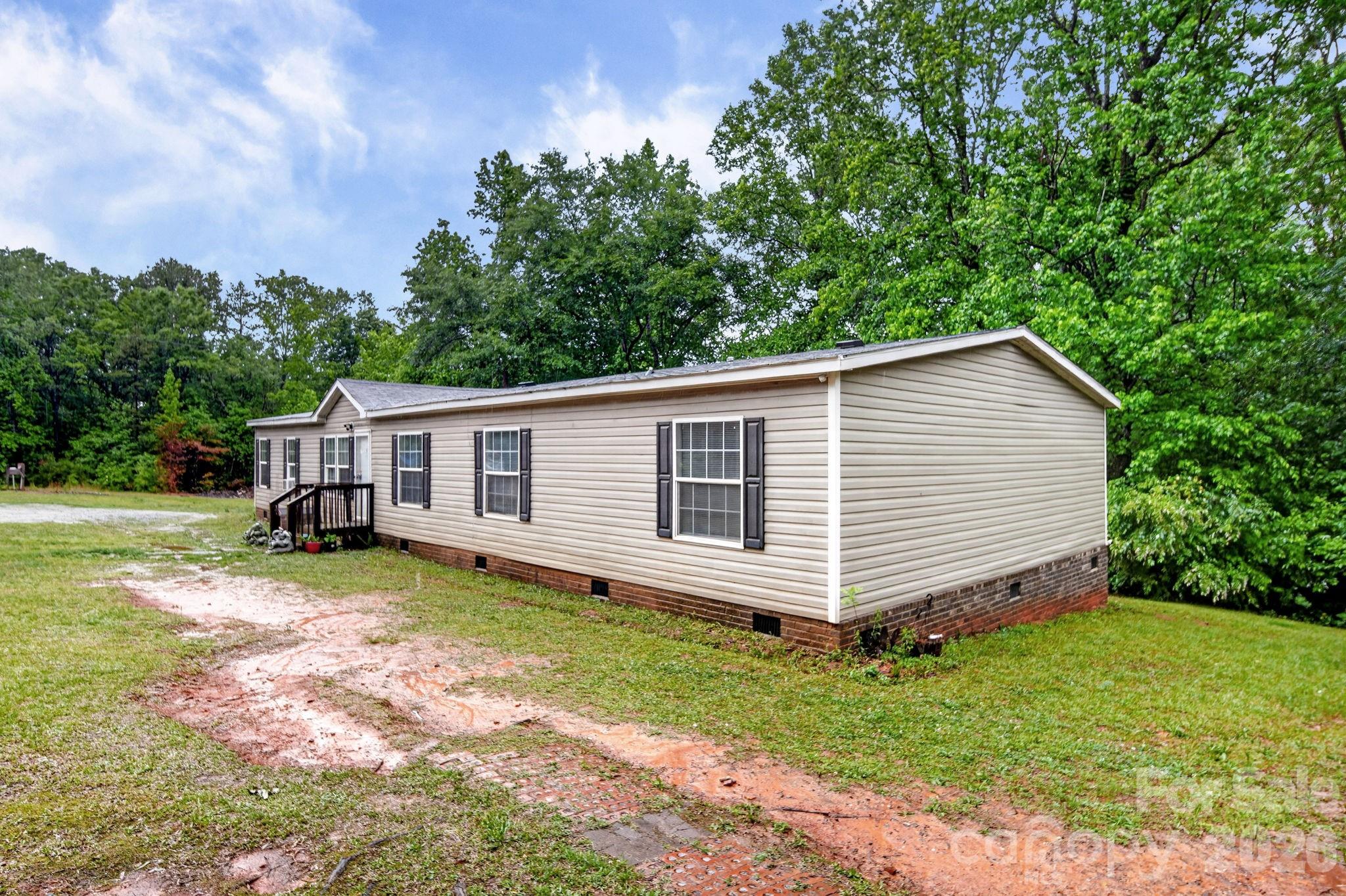6956 Jamestowne Road — Lancaster