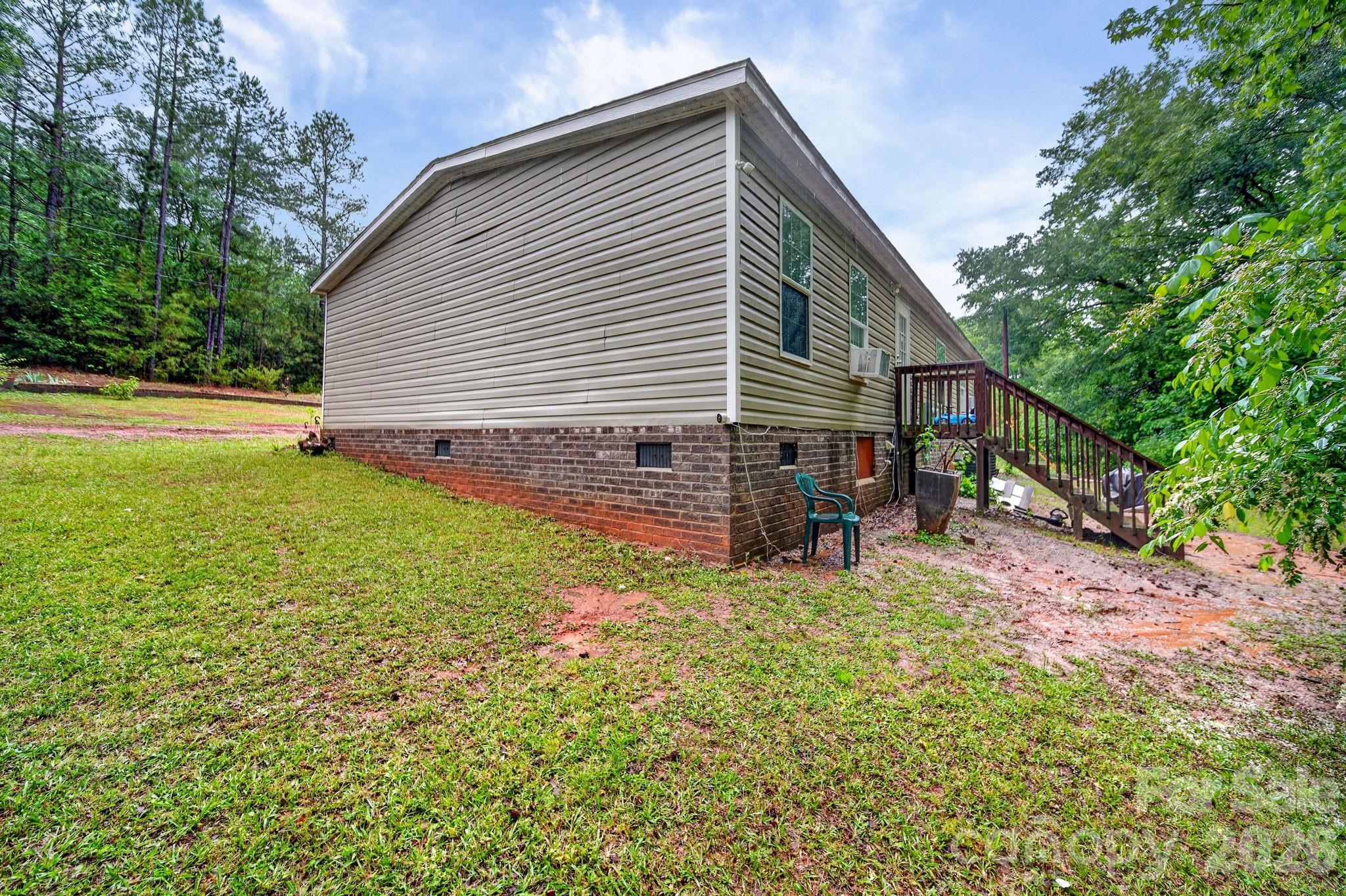 6956 Jamestowne Road — Lancaster