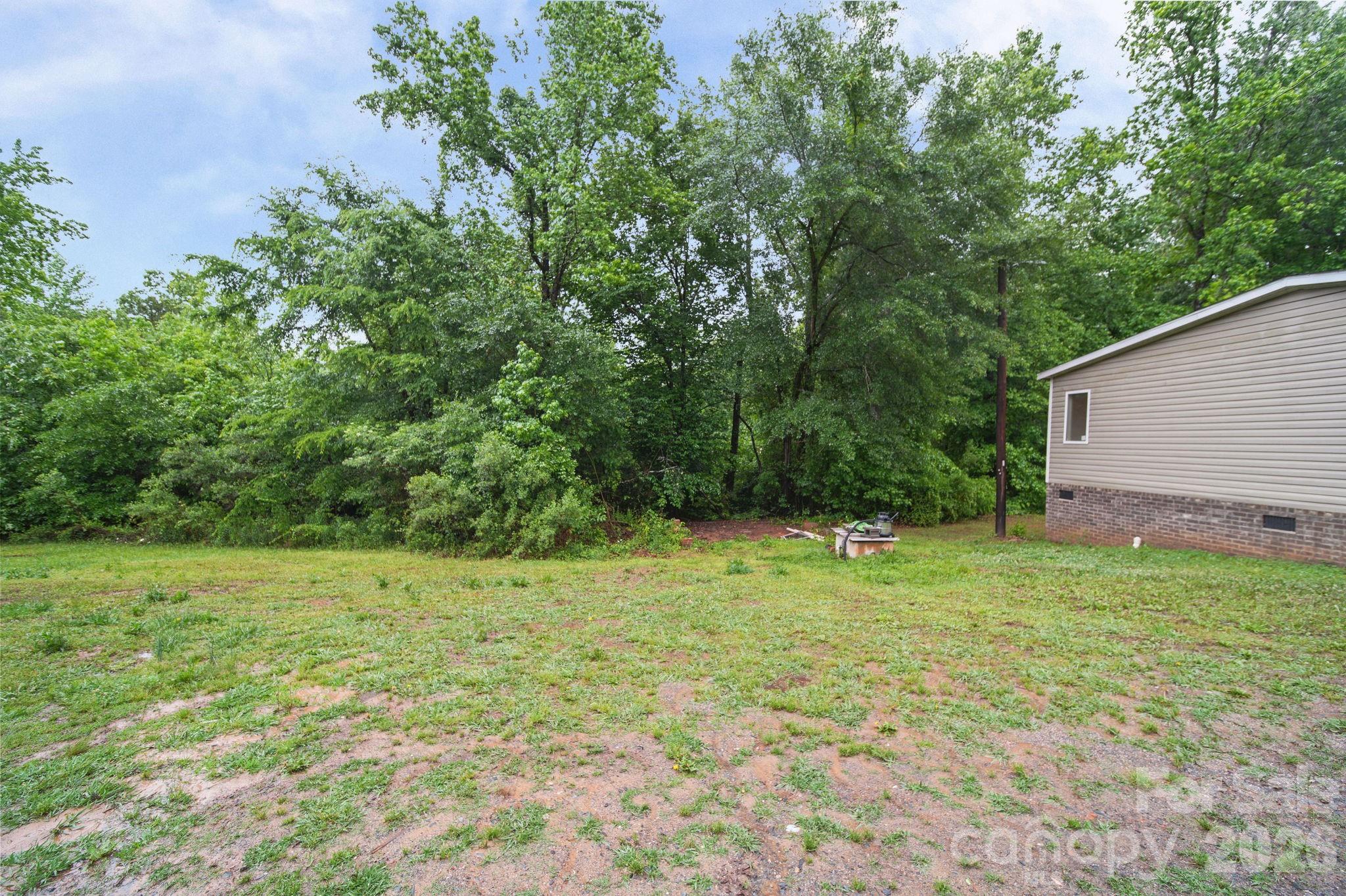 6956 Jamestowne Road — Lancaster
