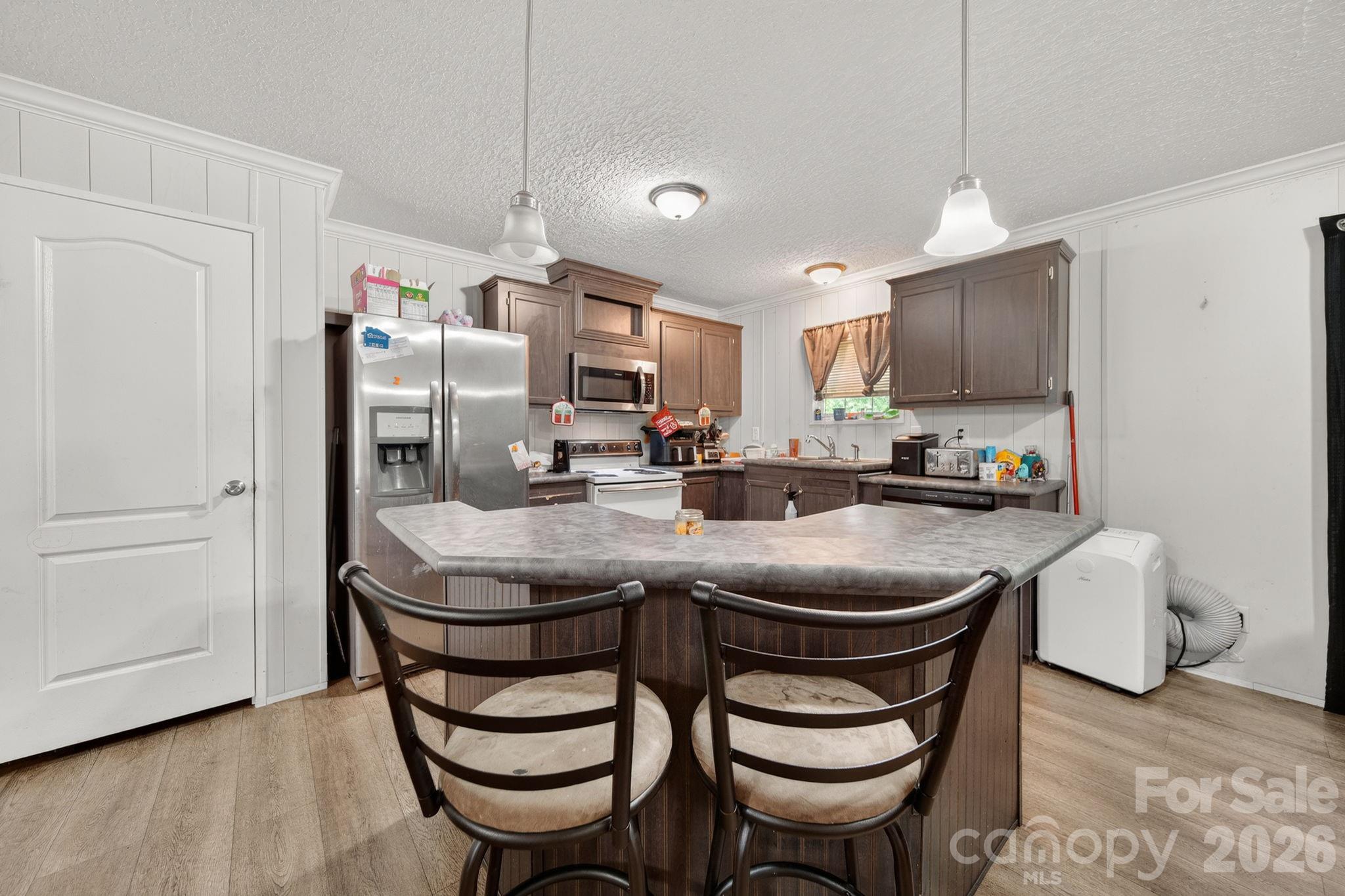 6956 Jamestowne Road — Lancaster