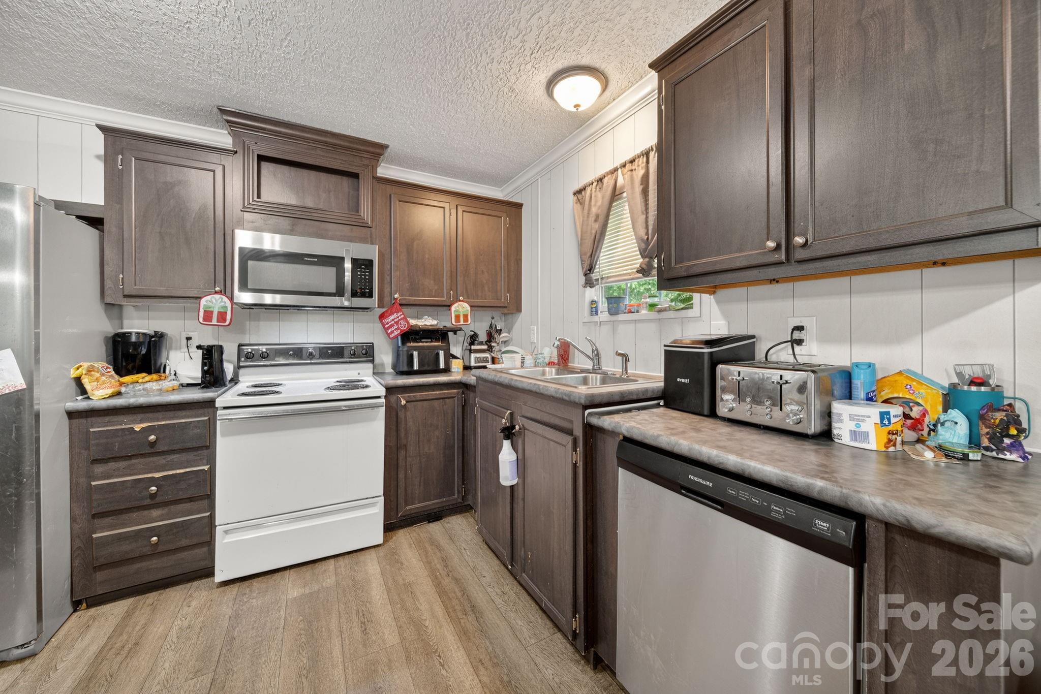 6956 Jamestowne Road — Lancaster