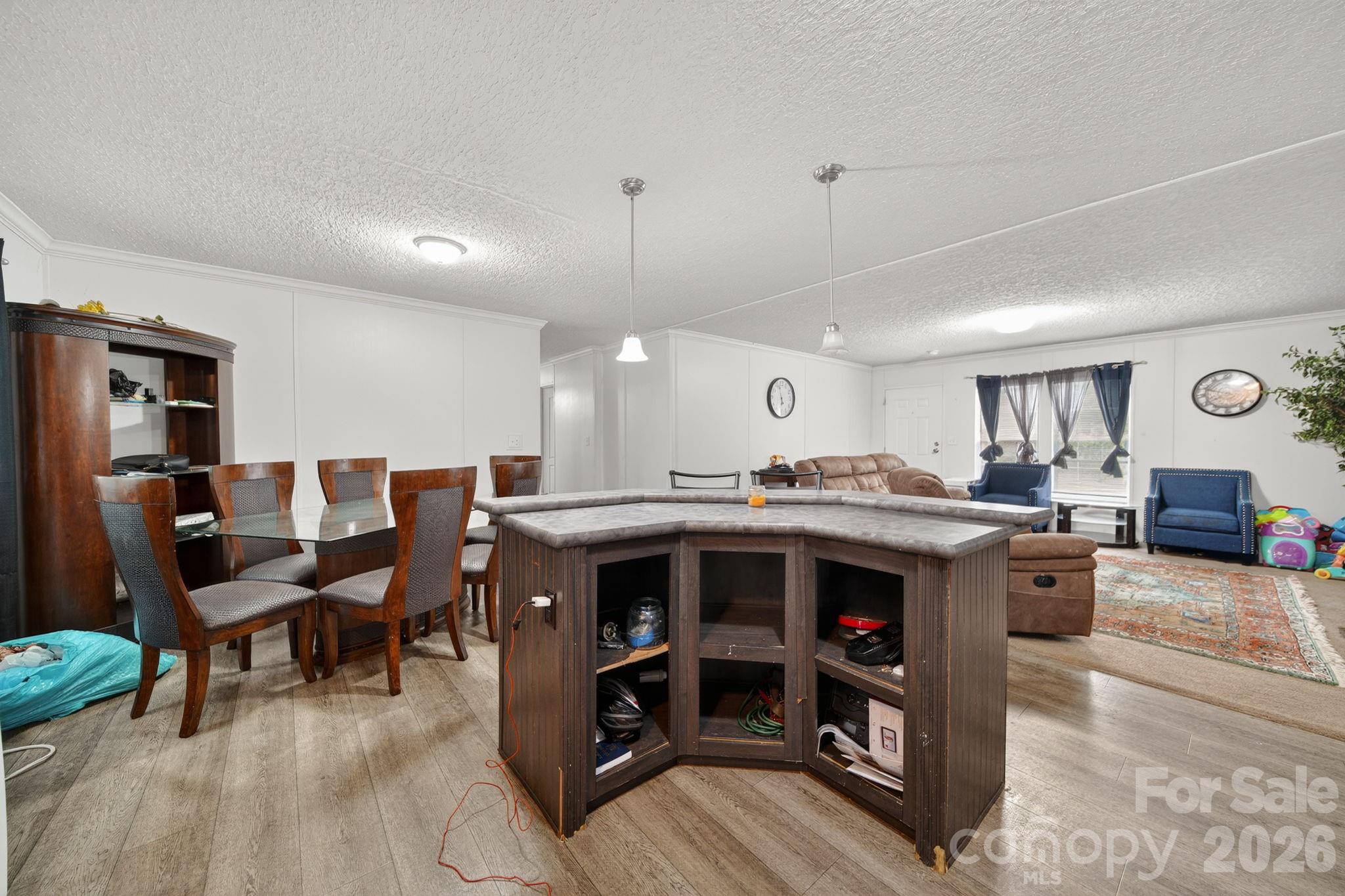 6956 Jamestowne Road — Lancaster