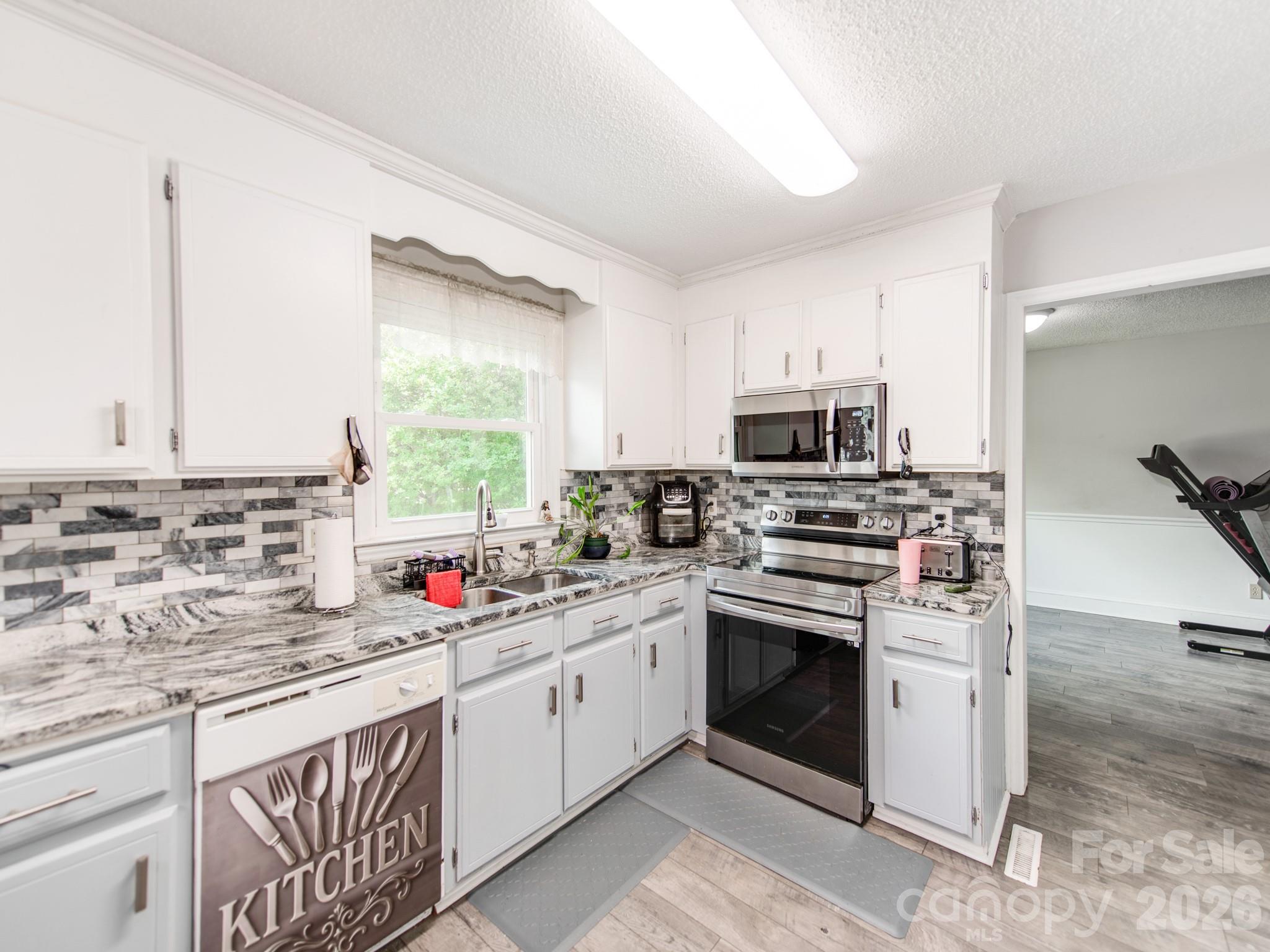 1741 Lexington Place NW — Concord