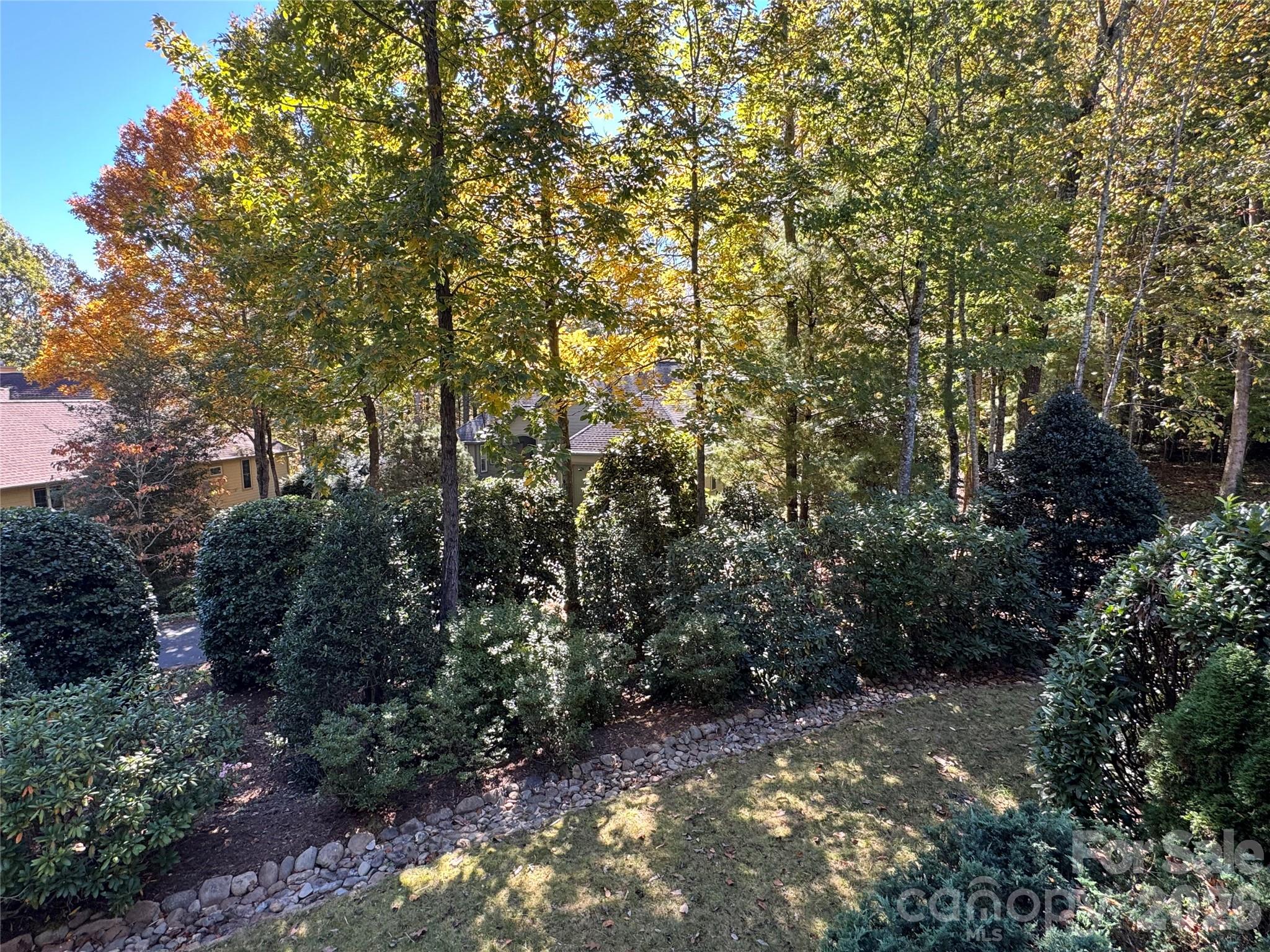 894 Dunroy Drive — Hendersonville
