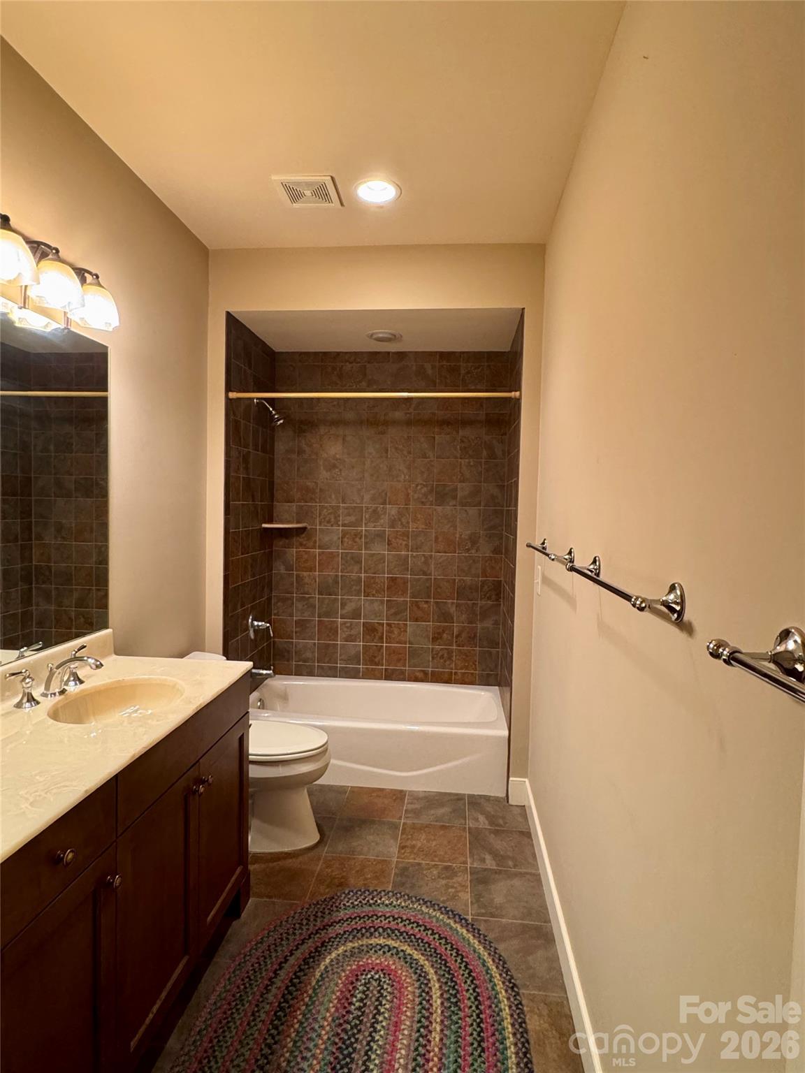 894 Dunroy Drive — Hendersonville