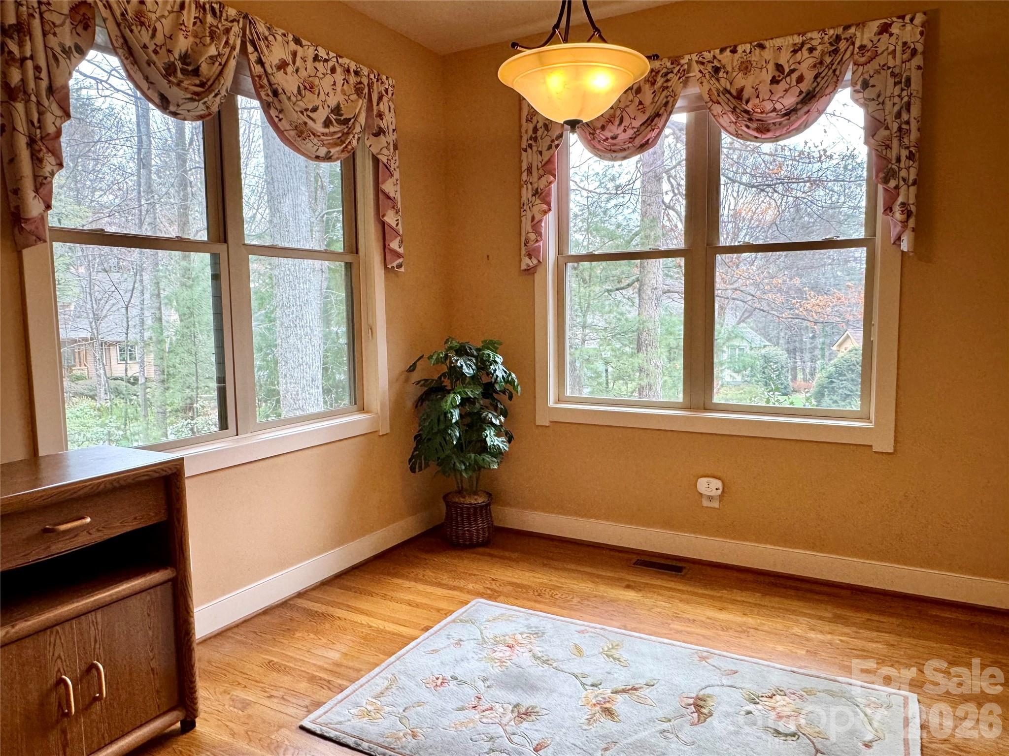 894 Dunroy Drive — Hendersonville