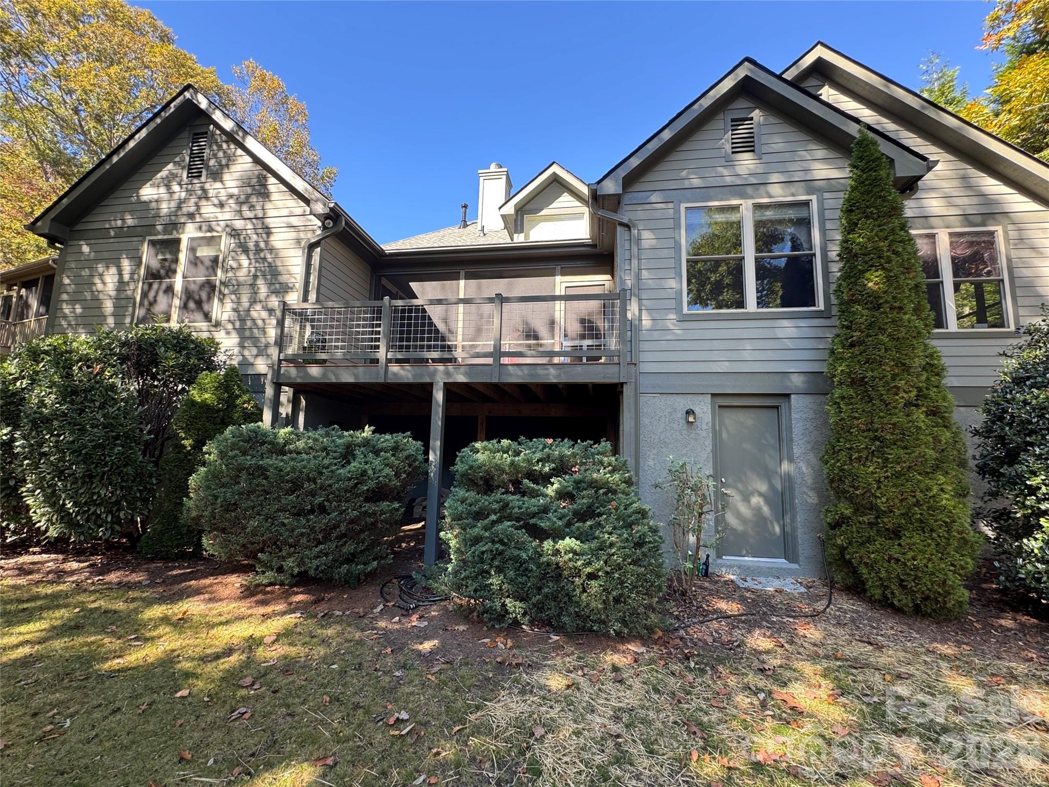 894 Dunroy Drive — Hendersonville