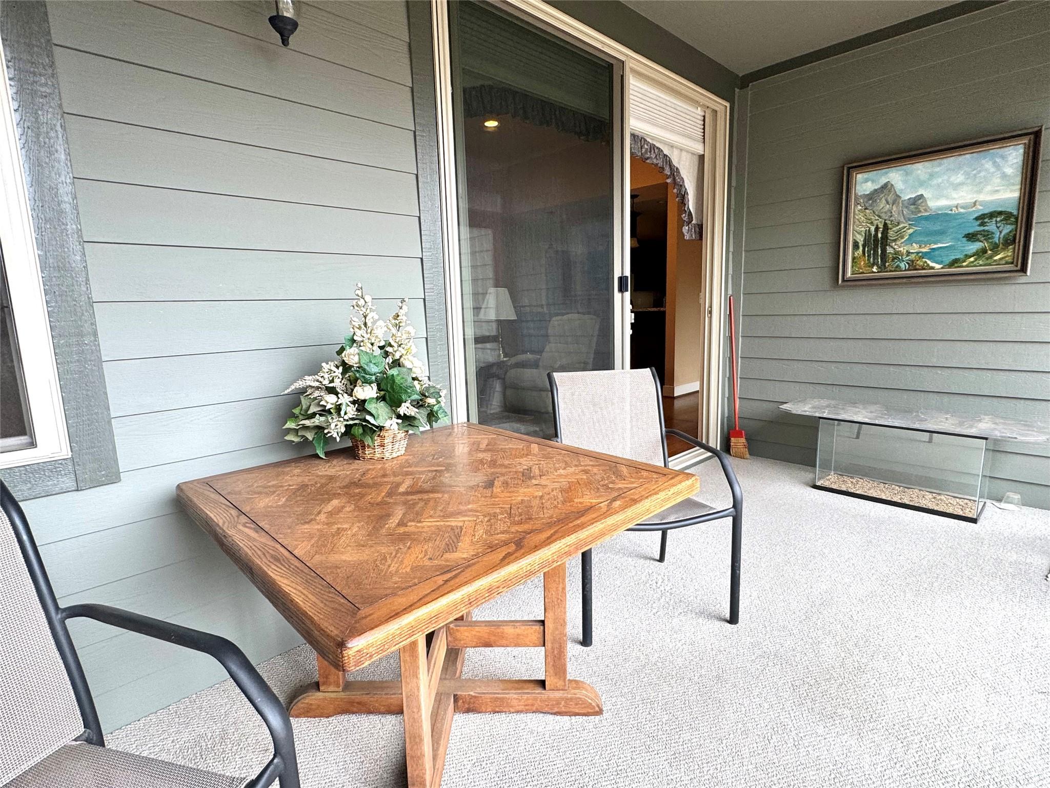 894 Dunroy Drive — Hendersonville