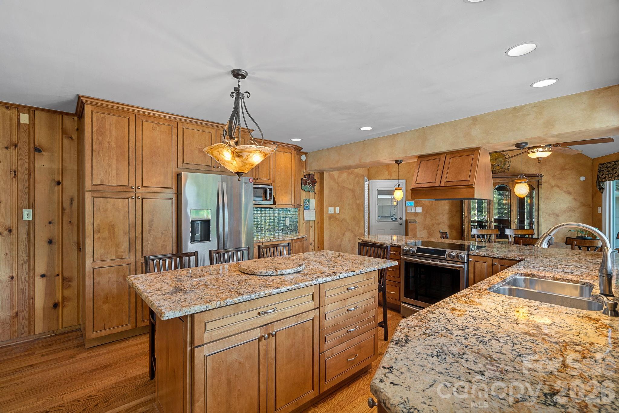 240 Canvasback Road — Mooresville