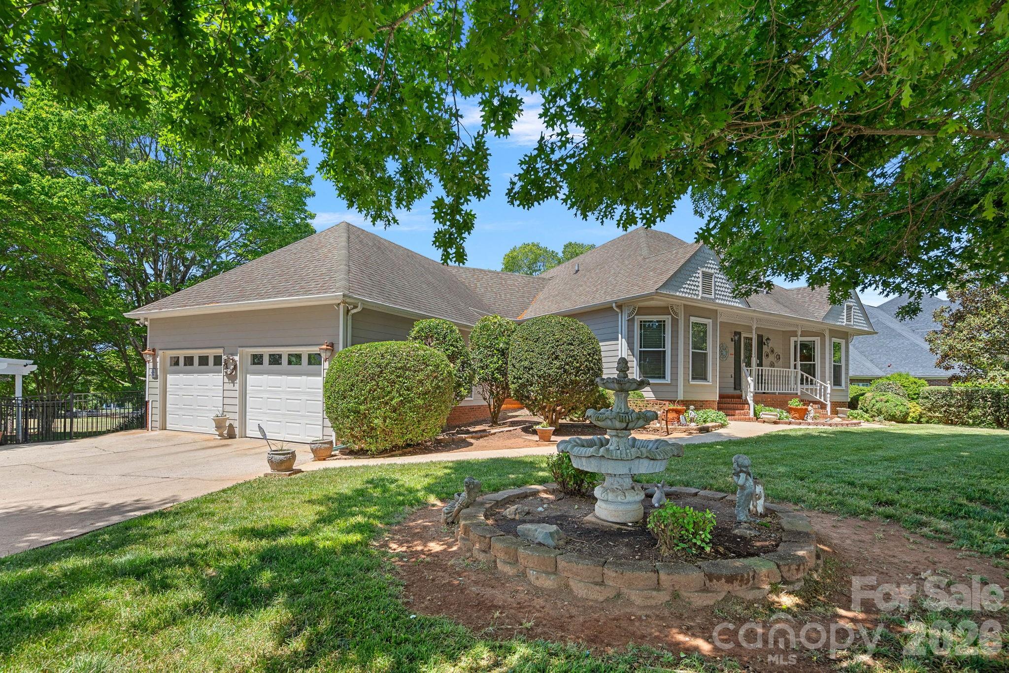 240 Canvasback Road — Mooresville