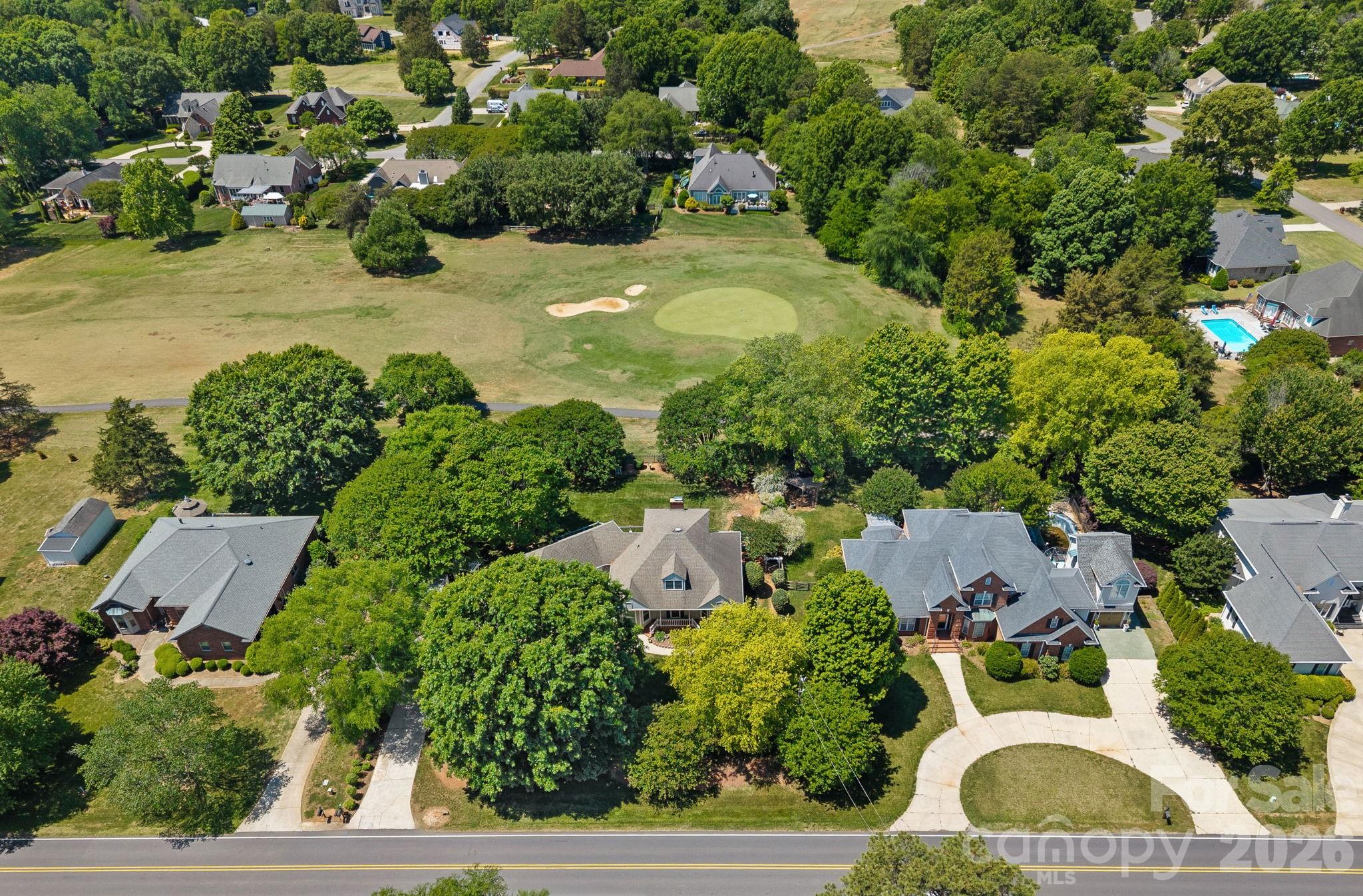 240 Canvasback Road — Mooresville