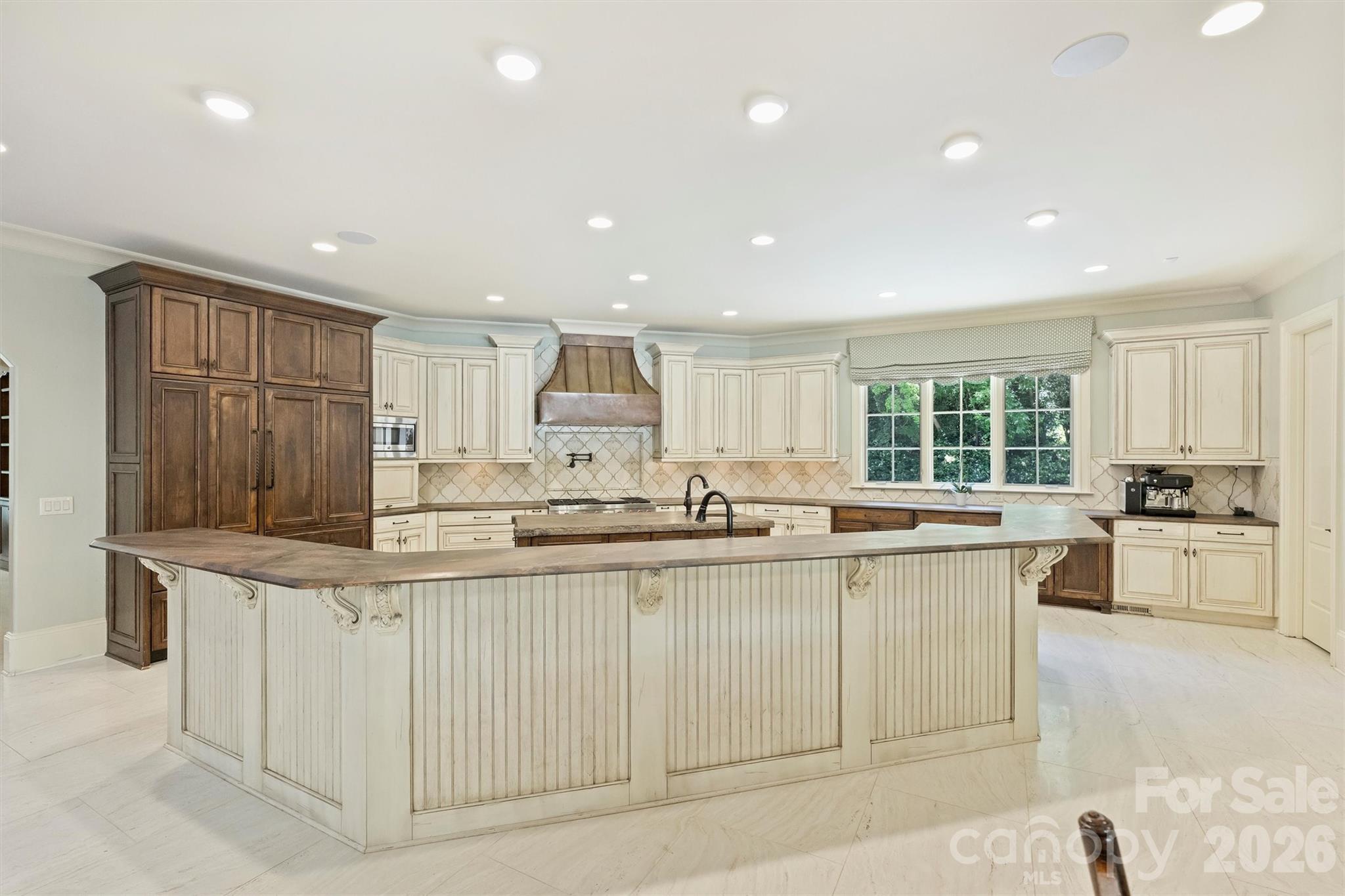 4901 Carmel Park Drive — Charlotte