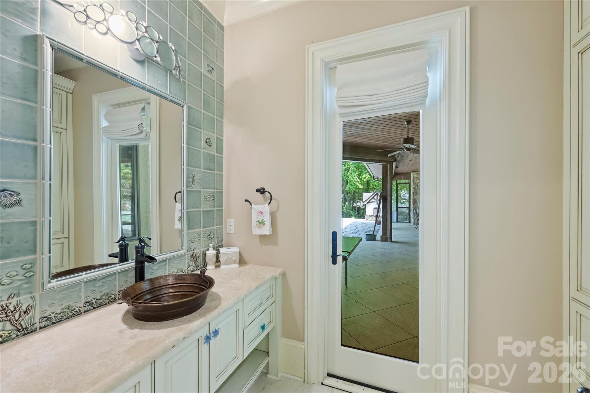 4901 Carmel Park Drive — Charlotte