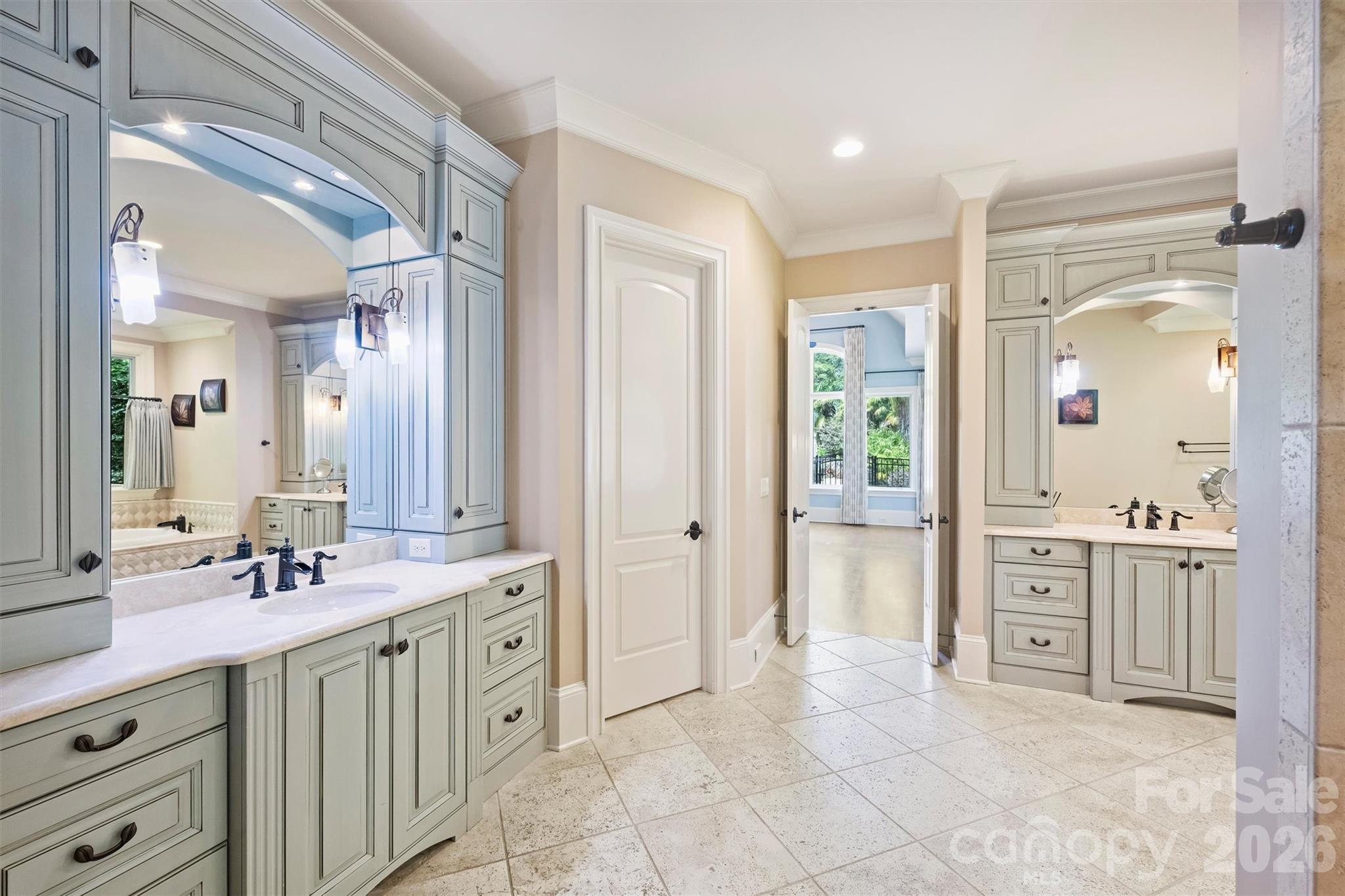 4901 Carmel Park Drive — Charlotte