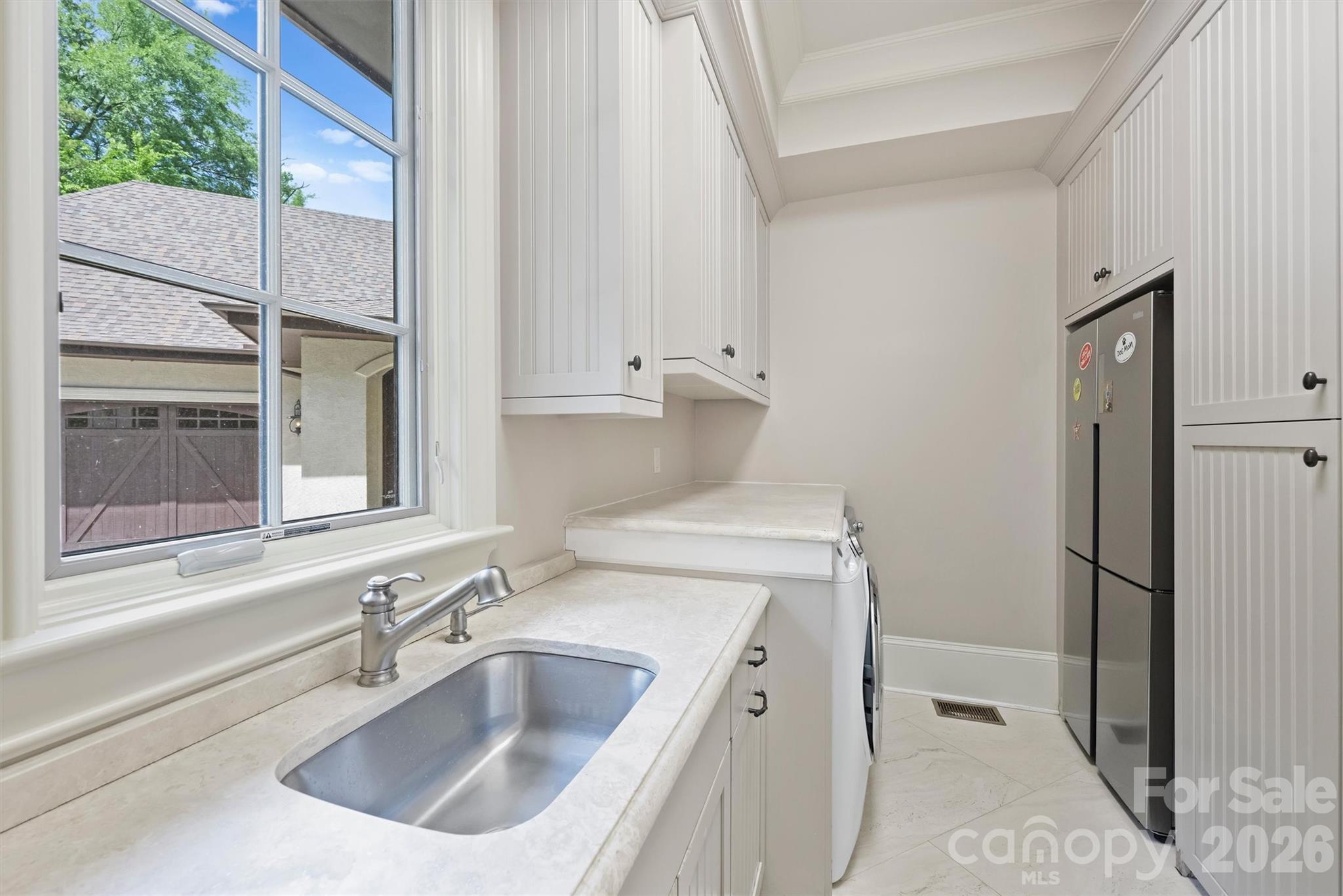 4901 Carmel Park Drive — Charlotte